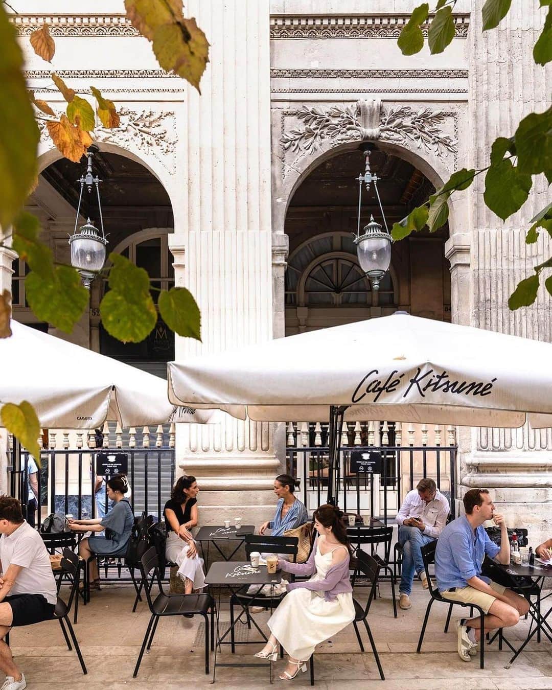 のインスタグラム：「#CafeKitsunePalaisRoyal : your gateway to a taste of the city's charm and history ☕✨ - 👉 Café Kitsuné Palais Royal⁠⁠⁠ 51 Galerie Montpensier, 75001 Paris⁠⁠⁠ Monday-Sunday: 9:30am-7pm⁠⁠⁠⁠」