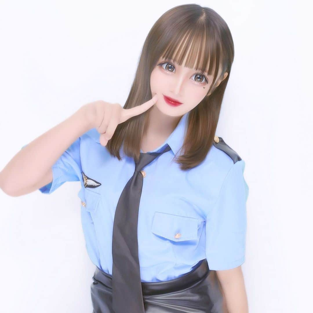 村上美侑羽さんのインスタグラム写真 - (村上美侑羽Instagram)「ポリス👮💙今からダンスで仮装！！みんな何に仮装するの？　#プリクラ #ぷりんと倶楽部 #ぷりくら #love #ハルイロセカイ」10月26日 18時05分 - miyuuuuu0123