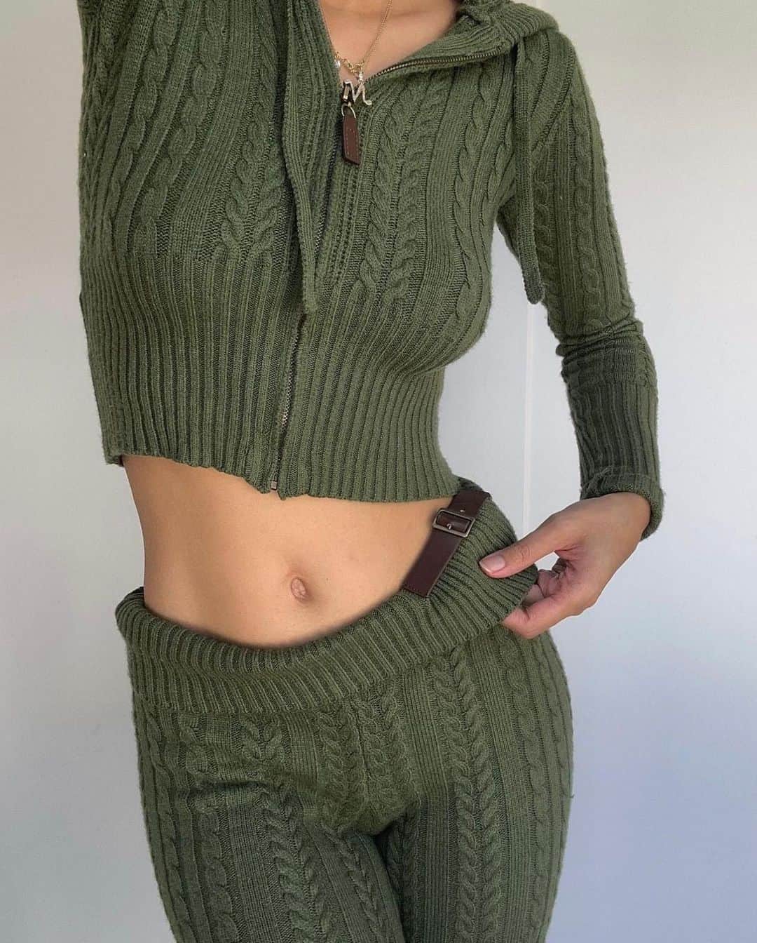 FRANKIES BIKINISのインスタグラム：「@naraaziza in knits」