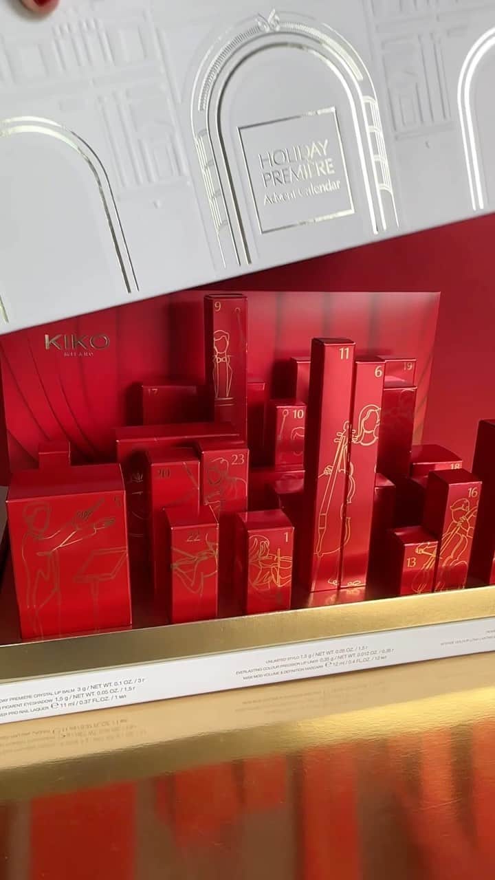 KIKO MILANOのインスタグラム：「Unwrap a world of beauty surprises with our #KIKOHolidayPremiere Advent Calendar, now available online and in selected #KIKOStores 🎁 It’s time to make each day leading up to the holidays extra special ✨  #KIKOMilano #adventcalendar #holidaycollection #christmasmakeup #newproduct」