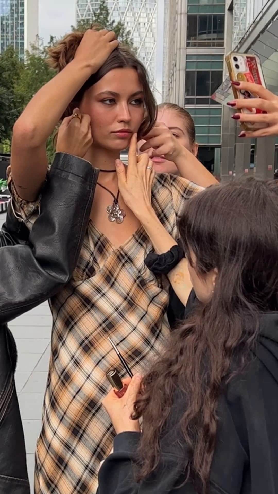 ASOSのインスタグラム：「Spotted: everyday grunge 🏢 💫」