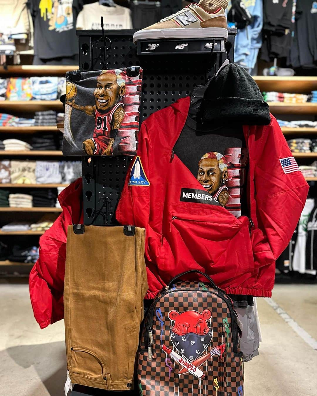 zumiezのインスタグラム：「We have restock of @rodmanapparel  tees and @sprayground bags!」