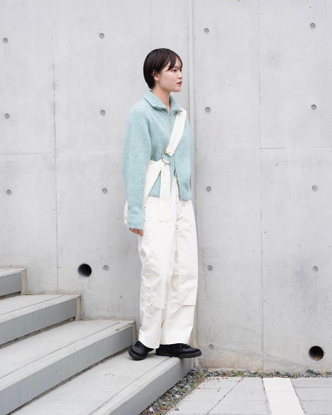 1LDKのインスタグラム：「2023年10月27日(金)〜10月31日(火)開催 ⁡ 〈 MY___ POP-UP STORE 〉 at 1LDK apartments. ⁡ "STAFF STYLING" ⁡ Page.1,2 TOPS: CROPPED DRIVERS KNIT[MINT] PANTS: DOUBLE KNEE PANTS[ECRU] BAG: NYLON CANVAS SHOULDER BAG[ECRU] ⁡ Page.3 TOPS: ALPACA SKIPPER KNIT[BLUE] PANTS: MY BASIC DENIM[ECRU] ACCESSORY: ALPACA ARM WARMER[BLUE] ⁡ Page.4,5 COAT: OVER SIZED TRENCH COAT[KHAKI] VEST: MELANGE V NECK SHORT GILLET[IVORY×YELLOW] BAG: DOUBLE S ⁡ 開催店舗 1LDK apartments. ( @1ldk_apartments )  [土日] 12:00〜19:00 [平日] 13:00〜19:00 ⁡ #my_1ldk @my___official #1ldk #1ldkapartments #1ldkshopofficial」