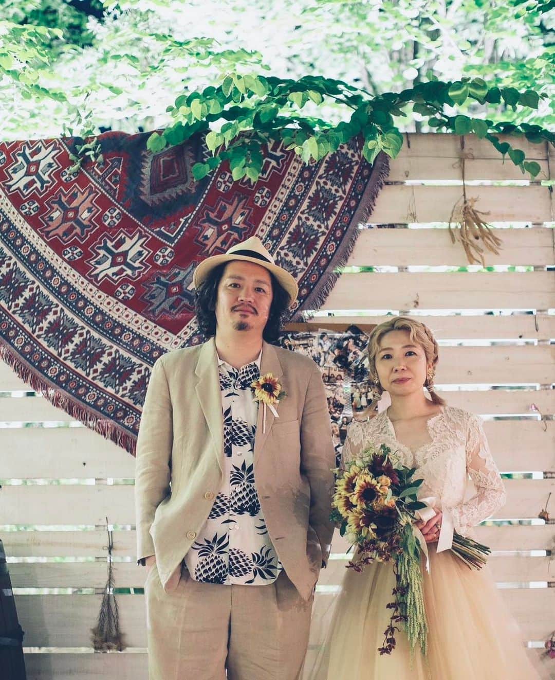 The Sally Garden（ザ サリィガーデン）さんのインスタグラム写真 - (The Sally Garden（ザ サリィガーデン）Instagram)「. お2人専用のガーデンにアイテムそして来てくれたみんなの笑顔でコーディネート✨  おふたりらしい・おふたりにしかできな結婚式を♡ . . . 栃木県足利市の結婚式場 ザ サリィガーデン  緑に囲まれた癒しの貸切邸宅で叶う憧れのガーデンウエディング🌳 ガーデンを囲むように建てられた邸宅からは庭園との行き来も自由で、その動線を活かした結婚式を叶えることができる。 ガーデンでのセレモニーやパーティ、演出などふたりの思い思いのガーデンタイムを。また厳選食材を使用した料理を癒しの空間で振る舞って♪ ----------------------------------------------------------- ★おすすめ★ 当館人気No.1 【90万円特典×10,000円ギフト×黒毛和牛試食】会場見学×ALL体験フェア  ＼組数限定／ 迷ったらこのフェア！初めてでも安心*サリィの魅力をALL体験♪  ■来館特典 1.選べるギフトカード10,000円分 (有名ネットショップカード or 有名コーヒーショップカード) ※インスタフォロー必須 2.黒毛和牛の豪華無料試食  ■成約特典 最大90万円分の豪華優待 ※予約枠変動有  ・相談会 【庭を囲む貸切邸宅】サリィガーデンで叶う、ふたりとゲストがありのままにリラックスして過ごせる結婚式。 先輩花嫁様の実例を見ながらイメージを膨らませてみましょう！ どんなに小さなことでもご相談に乗ります！  ・試食会 【クチコミ高評価】食材を厳選しお子様から大人まで楽しめる♪ フェアでは黒毛和牛を使った豪華試食！ シェフとの打ち合わせでお2人オリジナルのフルコース料理が実現可能♪  ★その他のフェア★ ・＼初めての方／【ガーデン口コミ1位】なんでも相談会×無料試食 ・【2024年3月迄の結婚式がお得◎】最大100万優待×無料試食フェア ・少人数・家族婚Wedding＊貸切で叶う】専用会場×相談会 ・【フォトウェディング必見】フォトスポット×館内見学×相談会 ・＼オンライン相談会*おうちで会場見学／30分～スマホでOK◎ など  ご参加は プロフィール @the_sally_garden から公式HP or ストリーズのハイライト よりご予約可能🌳  DMでのご予約も可能なのでお気軽にお問い合わせください♪  #サリィガーデン #栃木結婚式 #栃木結婚式場 #足利 #足利結婚式 #ガーデン #ガーデン挙式 #人前式 #フォトブース #フォト #ウェディングケーキ #ナイトガーデン #ナイト #ガーデンパーティ #笑顔 #スマイル」10月26日 20時04分 - the_sally_garden