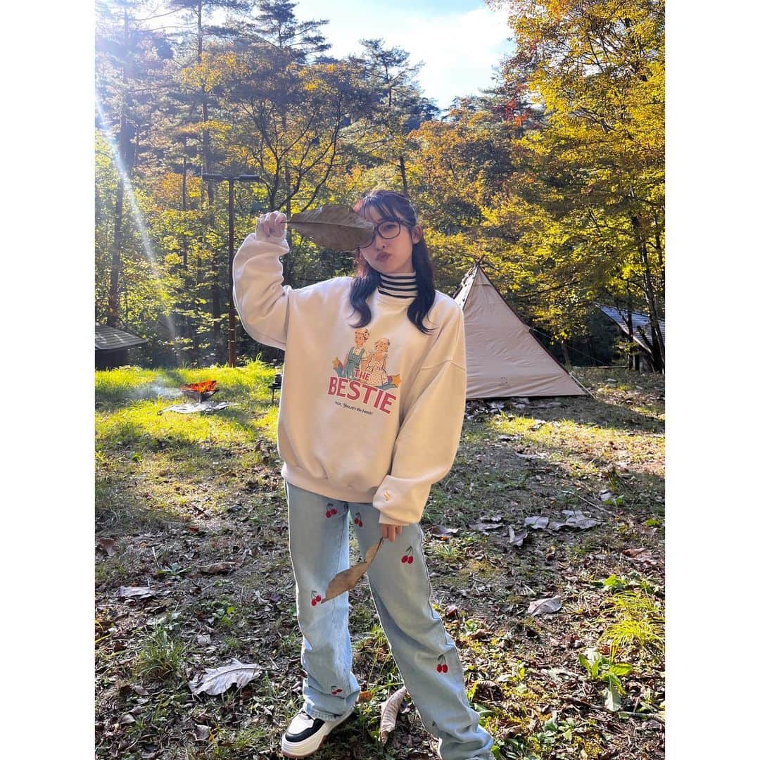 みなみさんのインスタグラム写真 - (みなみInstagram)「でっかい葉っぱー！！！！！  #福島県 #棚倉町 #山本不動尊 #山本不動尊キャンプ場 #まこみな #キャンプ」10月26日 20時04分 - mn2ddy