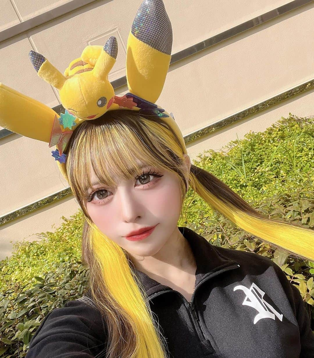 りこぴんさんのインスタグラム写真 - (りこぴんInstagram)「ピカピカピカチュウ⚡️💛  #ピカチュウ #ピカチュウカチューシャ #ポケモン #ユニバポケモン #ピカチュウ大好き #ユニバ #ユニバハロウィン #撮影会 #撮影会モデル #ポートレートモデル #コスプレ女子 #コスプレモデル #コスプレイヤーさんと繋がりたい #コスプレ撮影 #pikachu #pokemon #cosplaygirl #cosplay #japanesegirl #halloween #japaneseanime」10月26日 20時08分 - rikopingram_t