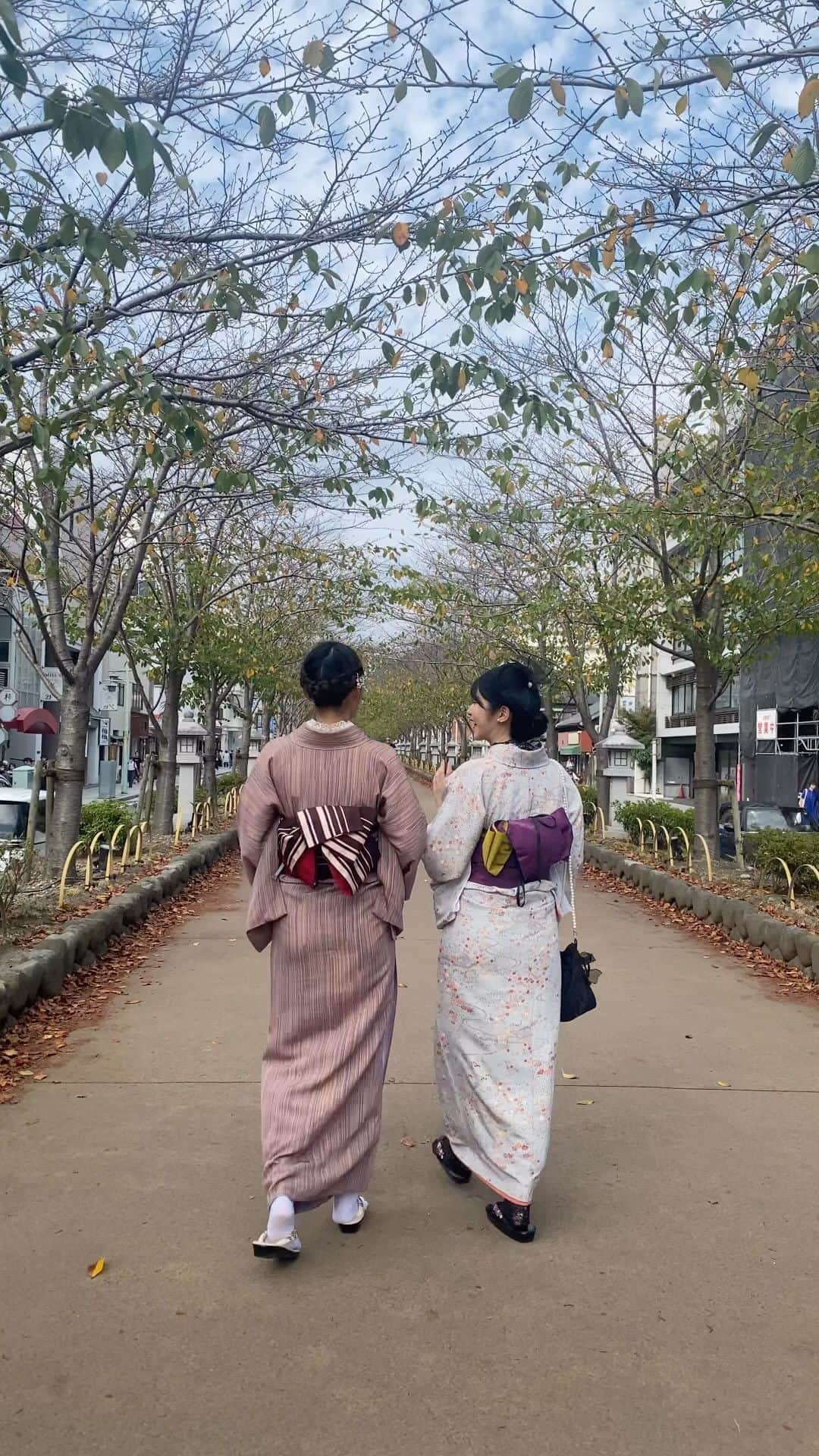 れみぱんのインスタグラム：「秋の鎌倉散歩🍂 着物👘 @wargo_kimono.kamakura」