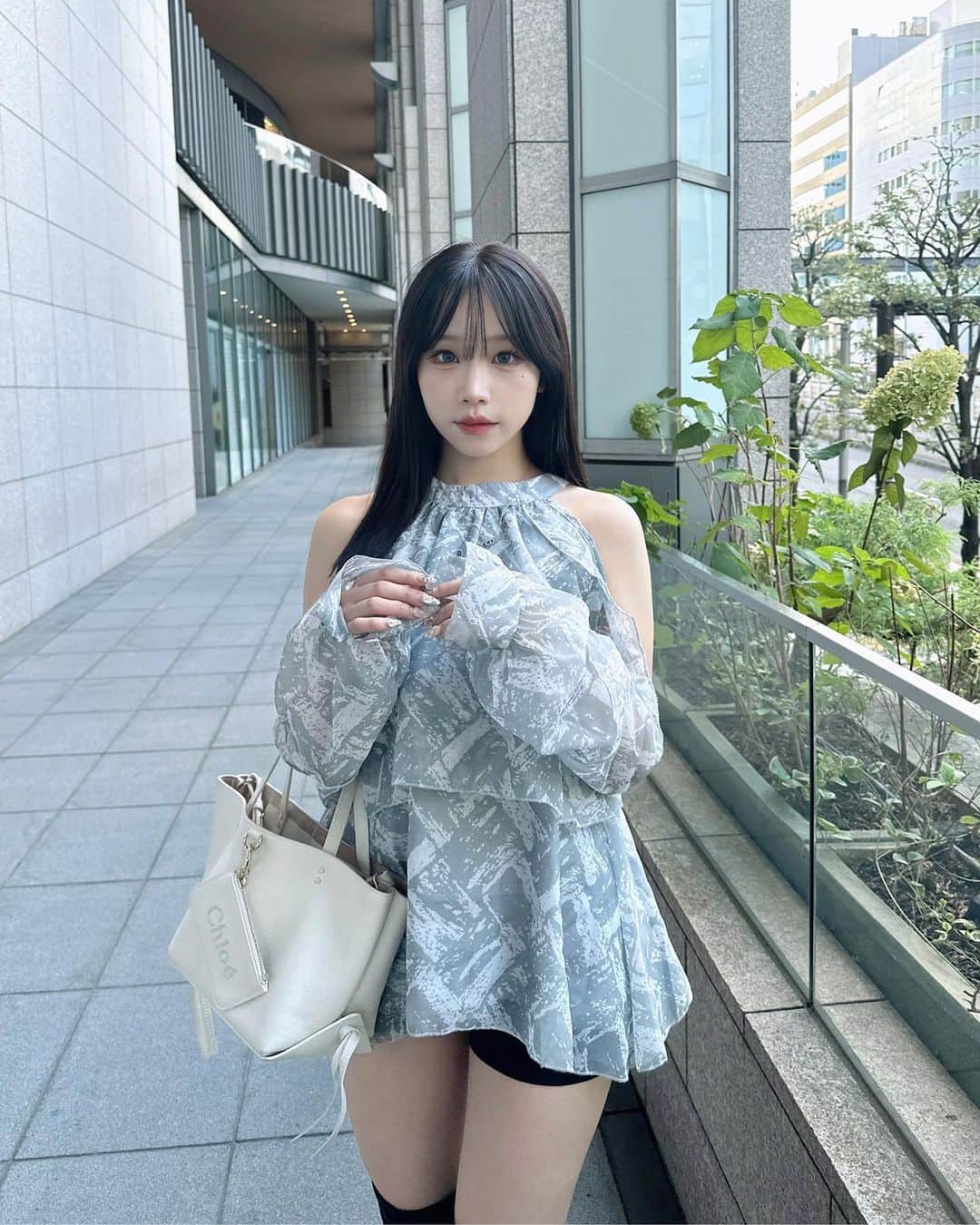 のインスタグラム：「4枚目は動くよ🩶☁️」