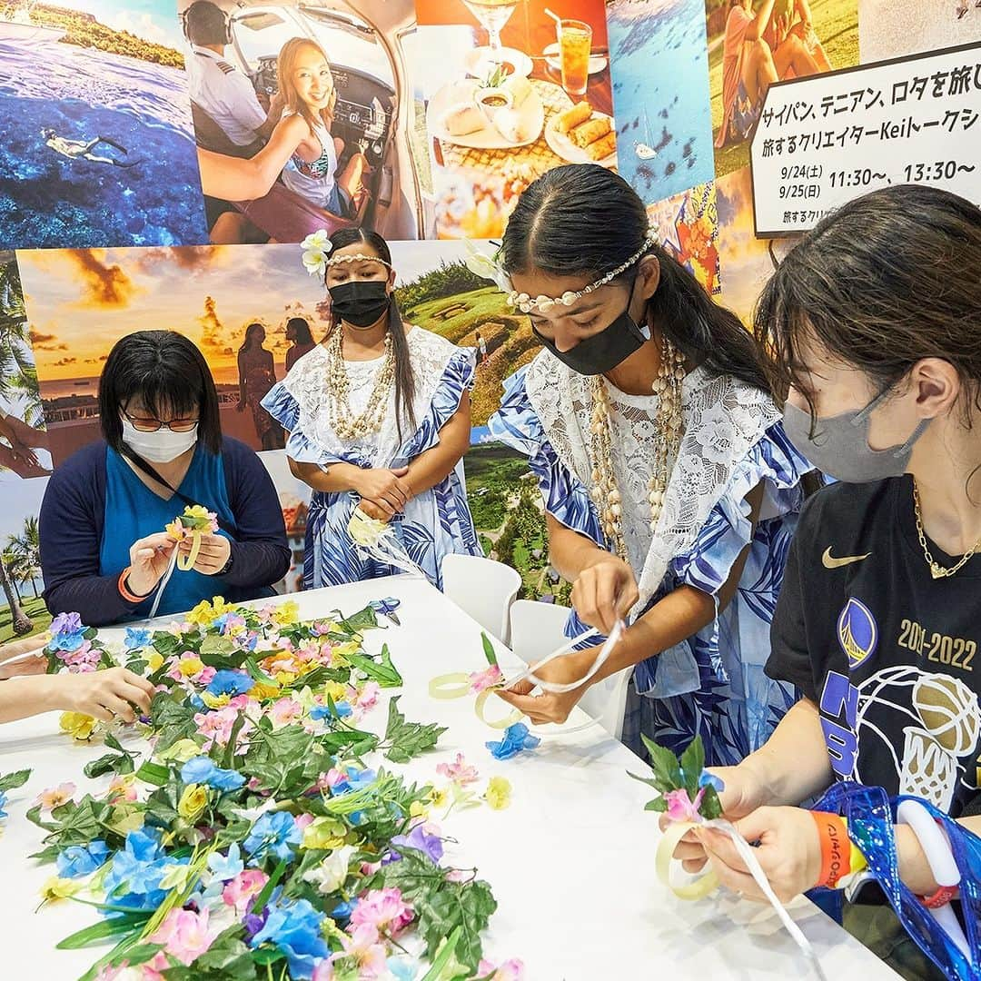 マリアナ政府観光局さんのインスタグラム写真 - (マリアナ政府観光局Instagram)「世界最大級の旅の祭典！「ツーリズムEXPOジャパン2023」開催！ 　　　　　　　　　　　　 マリアナ政府観光局は今年も出展します🌺 10/26～29の期間中、インテックス大阪で開催される #ツーリズムEXPOジャパン 2023のマリアナブースは楽しいイベントがもりだくさん！ サイパン・テニアン・ロタのマリアナブースに遊びにきてくださいね✨ 　　　　　　　　　　　　 毎年大人気のローカルと一緒にブレスレットサイズのマーマー（花かんむり）やヤシの葉細工を作るカルチャー体験ワークショップ サイパン・テニアン・ロタの『マリアナ』にもっと詳しくなれるクイズ大会🎯 マリアナグッズがその場で貰える大抽選会などなど。 　　　　　　　　　　　 もちろんマリアナの最旬＆最新情報もお届けします！ 　　　　　　　　　　　 マリアナブースは「6号館Aゾーン　北米エリア」です。 picのブースを探してくださいね😉 　　　　　　　　　　　 ※10/26、27は業界日のため一般の方は入場できません。週末に遊びにきてくださいね！ 　　　　　　　　　　　 🌴 🌴 🌴 🌴 🌴 🌴 🌴 🌴 🌴 🌴 　　　　　　　　　　　 マリアナ（サイパン・テニアン・ロタ） 6号館Aゾーン　6A-030 北米エリアブランドUSAパビリオン内 　　　　　　　　　　　 ▼公式 @tourism_expo_japan  https://www.t-expo.jp/public  🌴 🌴 🌴 🌴 🌴 🌴 🌴 🌴 🌴 🌴 　　　　　　　　　　　 　　　　　　　　　　　 #マリアナ政府観光局 #サイパン #テニアン #ロタ #ツーリズムEXPO #ツーリズムエキスポ #イベント #旅 #旅行 #インテックス大阪 #大阪 #大阪イベント #大阪催事 #海外旅行 #ビーチリゾート #旅行計画 #旅行情報 #女子旅計画」10月26日 21時02分 - mymarianas_mva