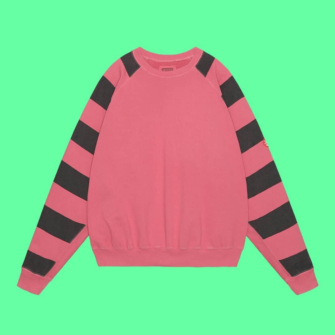 シーイーのインスタグラム：「OVERDYE STRIPE SLEEVE BIG CREW NECK ⁡ 🇯🇵 Friday 27 October 9AM 🇬🇧 Friday 27 October 1AM 🇺🇸 Thursday 26 October 8PM EDT ⁡ CAVEMPT.COM C.E SHOP TOKYO」