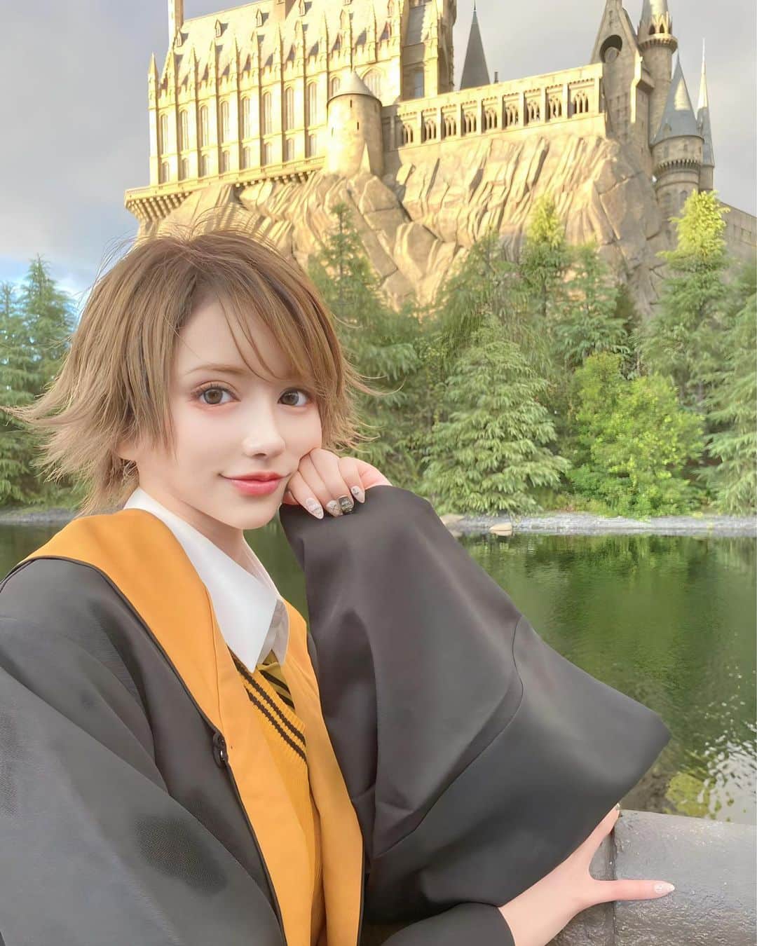 みやびのインスタグラム：「⁡ ユニバの投稿続きます🌎🤍 ⁡ 昨日はリール撮影したから今月中にupするのでぜひ見てね🤗✨ ⁡ ⁡ 大阪から帰ってきて今週は色々やる事が多くて _(┐「ε:)_ｲｿｶﾞｼｰ ⁡ そろそろ衣替えもしたいしな〜 もう1つ体がほしいと思う今日この頃。 ⁡ 今日は21時からお店いるのでよろしくお願いします🤗🩷 ⁡ 来週月曜日はハロウィンイベント🎃やるから 絶対見に来てね💕︎👋🏻 ⁡ ⁡ ⁡ ⁡ ⁡ ⁡ #バルセロナグループ #Fillia #フィリア #札幌 #すすきの #ススキノ #キャバクラ #キャバ嬢 #キャバクラ嬢 #ニュークラブ #ニュークラ #ニュークラ嬢 #キャバ #ラウンジ #ガールズバー #すすきのキャバクラ #すすきのキャバ嬢 #すすきのグルメ #札幌旅行 #北海道旅行 #美人 #美女 #可愛い #可愛い女の子 #銀座 #六本木 #北新地 #錦 #中州 #いいね返し」