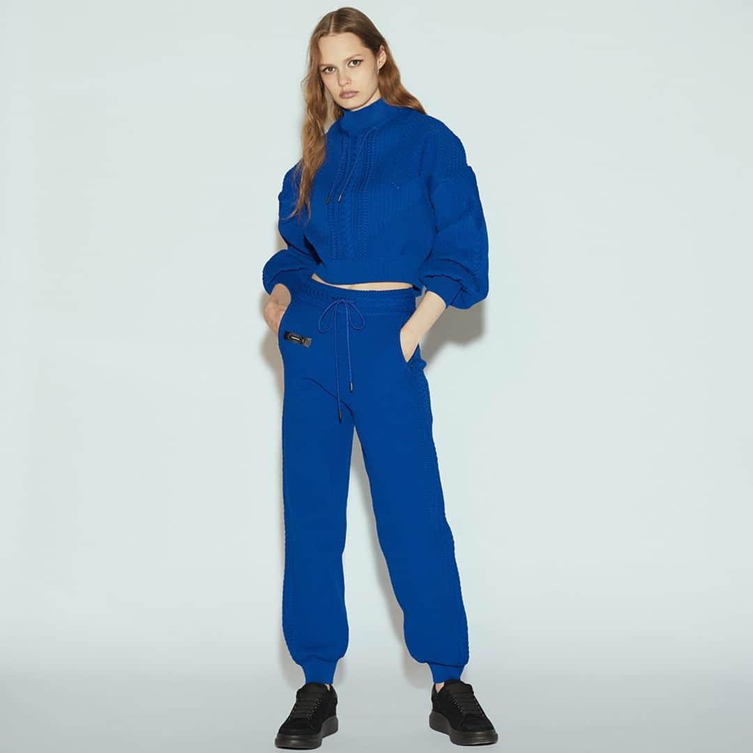 Double Standard Clothingのインスタグラム：「. NEW ARRIVAL 2023 WINTER COLLECTION  [TOPS] ESSENTIAL / ケーブル柄オーバーサイズニット price. 27,500円(税込) color. オフ / ブルー / ブラック size. F  [BOTTOMS] ESSENTIAL / ケーブル柄ニットパンツ price. 26,400円(税込) color. オフ / ブルー / ブラック size. 36 / 38  ------------------------------------------- #doublestandardclothing #tokyo #DSC #sov #dscessential #nightstore #2023winter #fashion #ootd」