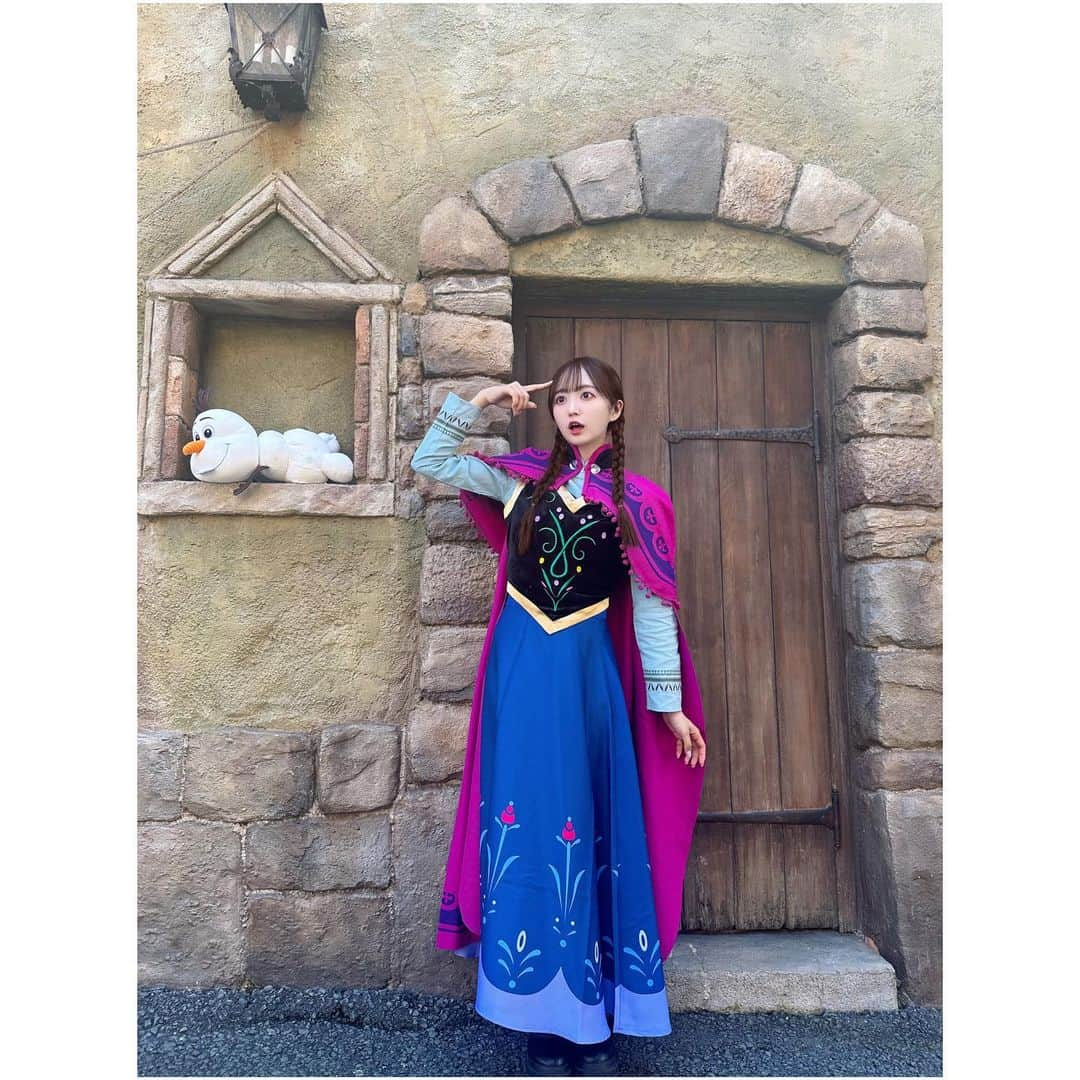 日比野芽奈さんのインスタグラム写真 - (日比野芽奈Instagram)「☃️‪ꔛ‬ . . . 東京ディズニーシー 新テーマポート 【 #ファンタジースプリングス 】 が6/6にグランドオープン！！🌼 . . . だーーいすきなアナ雪がエリアに 登場...！！！！ . . . ワンス・アポン・ア・タイムで アナ雪がショーで映像初登場した時も 嗚咽するほど泣きまくったけど、 わたし生きれるかな........??? . . . しかも誕生月の6月にオープン💫 楽しみが増しました、、 いくらでも積もう.......( ) . . . #東京ディズニーシー #ディズニーシー #東京ディズニーリゾート #ディズニーリゾート #ディズニーグッズ #ディズニーカチューシャ  #ディズニーコーデ#夢の国 #夢が叶う場所 #dハロ #dハロ2023 #ハロウィン  #ディズニーハロウィン #アナと雪の女王  #アナ #仮装 #dハロ仮装 #tokyodisneysea #tds #tdr  #tokyodisneyresort #disney #disneyland  #disneygoods  #halloween #disneyhalloween #frozen #anna」10月26日 21時04分 - hibino_meina