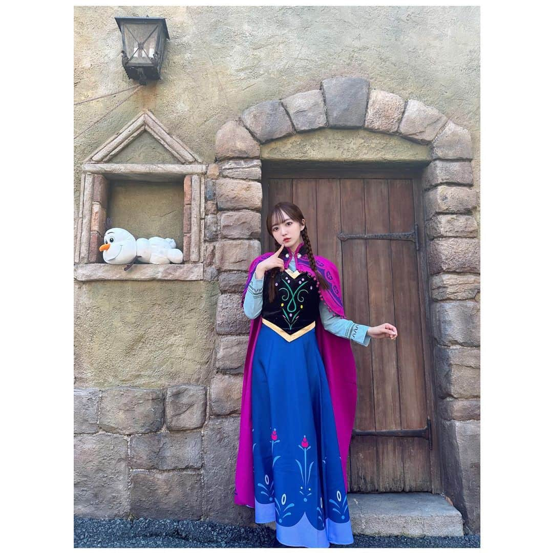 日比野芽奈さんのインスタグラム写真 - (日比野芽奈Instagram)「☃️‪ꔛ‬ . . . 東京ディズニーシー 新テーマポート 【 #ファンタジースプリングス 】 が6/6にグランドオープン！！🌼 . . . だーーいすきなアナ雪がエリアに 登場...！！！！ . . . ワンス・アポン・ア・タイムで アナ雪がショーで映像初登場した時も 嗚咽するほど泣きまくったけど、 わたし生きれるかな........??? . . . しかも誕生月の6月にオープン💫 楽しみが増しました、、 いくらでも積もう.......( ) . . . #東京ディズニーシー #ディズニーシー #東京ディズニーリゾート #ディズニーリゾート #ディズニーグッズ #ディズニーカチューシャ  #ディズニーコーデ#夢の国 #夢が叶う場所 #dハロ #dハロ2023 #ハロウィン  #ディズニーハロウィン #アナと雪の女王  #アナ #仮装 #dハロ仮装 #tokyodisneysea #tds #tdr  #tokyodisneyresort #disney #disneyland  #disneygoods  #halloween #disneyhalloween #frozen #anna」10月26日 21時04分 - hibino_meina