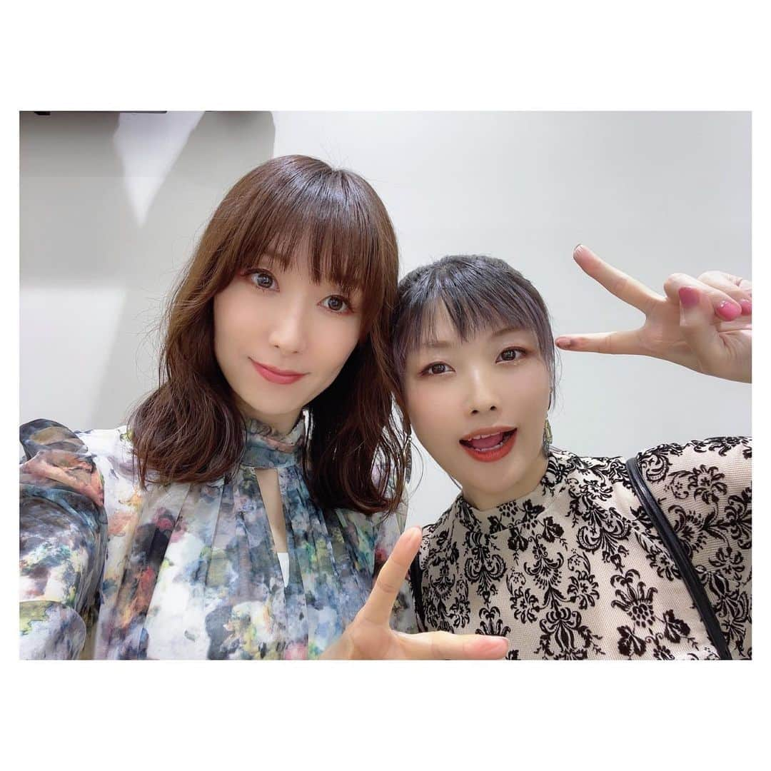 ChouChoさんのインスタグラム写真 - (ChouChoInstagram)「. 2023.10.24 ChouCho・佐咲紗花合同イベント @ 池袋・サンシャインシティ噴水広場  コラボではガルパン遊技機の楽曲 「Resonance」を歌いました♪  それぞれが別のメロディーを歌う難曲なんだけど、 なみさやちょうライブでも1度披露しているので 今回は余裕を持って歌うことができました✨ 歌えて楽しかったー☺️ . . . #ChouCho #佐咲紗花 #garupan #合同イベント #フリーイベント #噴水広場」10月26日 21時06分 - choucho621