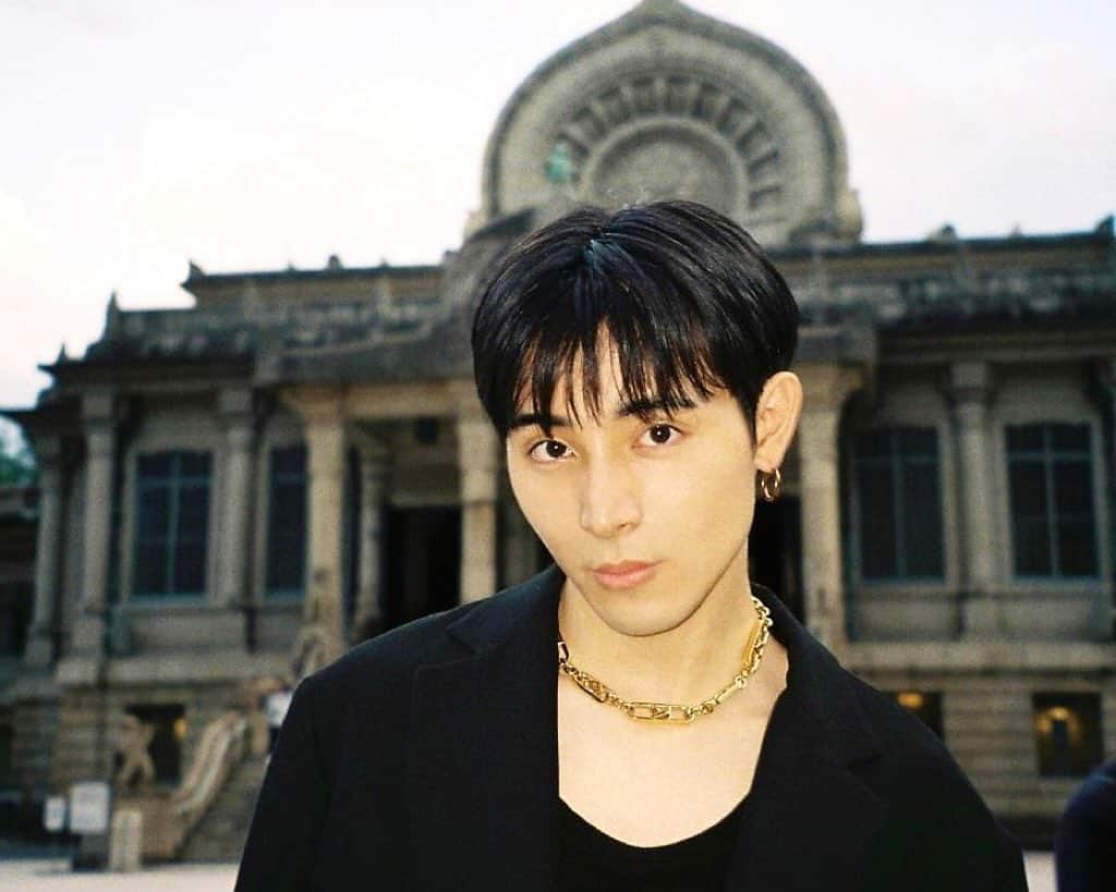 高橋龍之介のインスタグラム：「🕍🧑🏻」