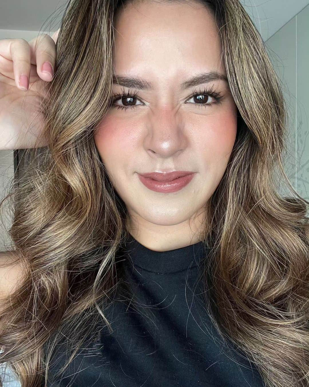 Raisa Andrianaのインスタグラム：「Jangan pinjem ke aku, seratusanku abis 🤪」