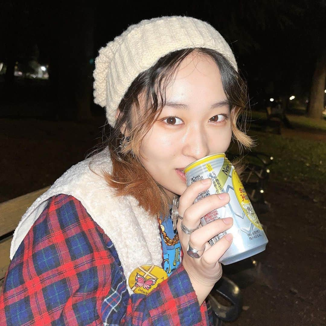 関根うさぎのインスタグラム：「🍻♡⛲️」