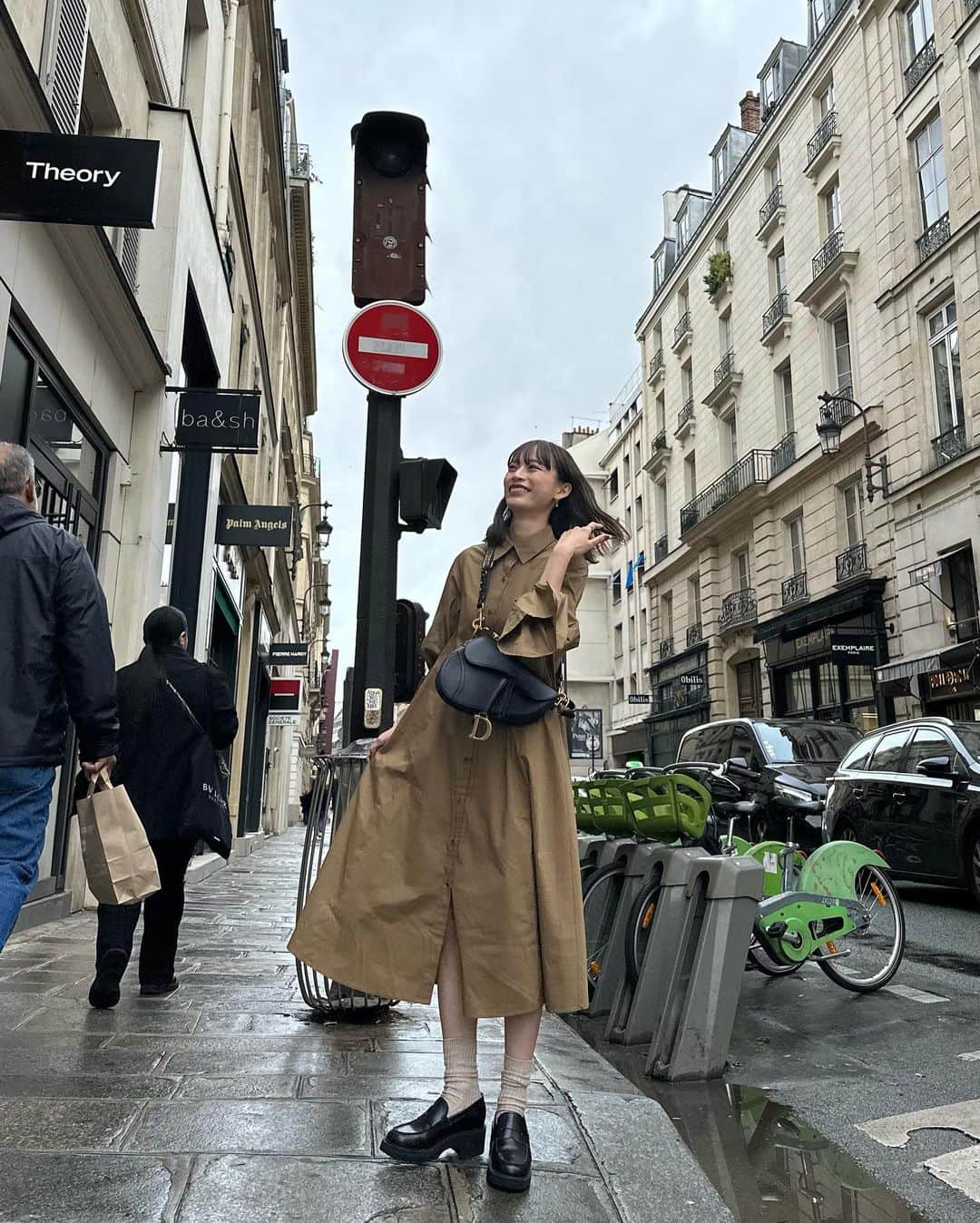 由布菜月さんのインスタグラム写真 - (由布菜月Instagram)「. パリの街並みにおぴぬのワンピースが映えた🇫🇷 イヤリングも可愛すぎてお気に入り🥹🫶 .」10月26日 21時25分 - yufudayo