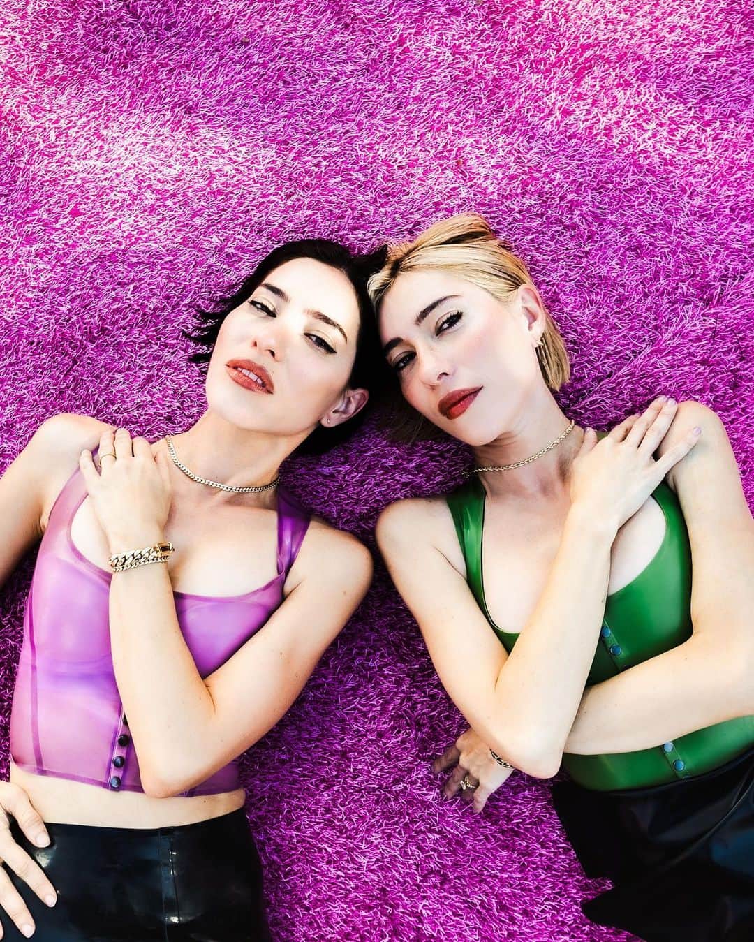 Rock Soundのインスタグラム：「The Veronicas, photographed backstage at When We Were Young Festival 2023  📸 by @jennfive for Rock Sound  #theveronicas #alternative #poppunk #whenwewereyoung」