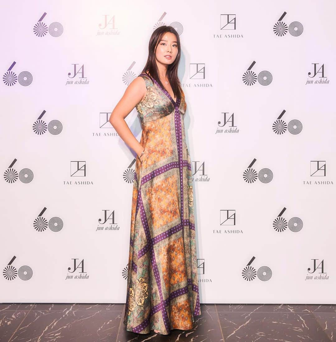 すみれのインスタグラム：「Bravo @tae_ashida_official @jun_ashida_official 👏✨  Congratulations on a beautiful 60th anniversary show 🤍」