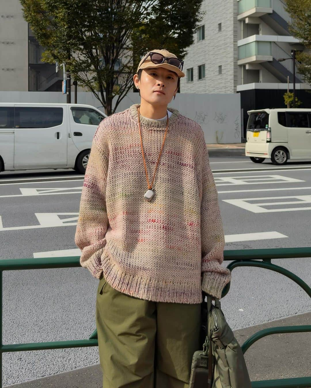 Ryoさんのインスタグラム写真 - (RyoInstagram)「ㅤㅤㅤㅤㅤㅤㅤㅤㅤㅤㅤㅤㅤ 今日は、アースカラーでコーデ🌏 ㅤㅤㅤㅤㅤㅤㅤㅤㅤㅤㅤㅤㅤ cap : @camielfortgens  knit : @urutokyo  pants : @the_clesste  shoes : @clarksoriginals  bag : @hyke_official × @porter_yoshida_co.official  ㅤㅤㅤㅤㅤㅤㅤㅤㅤㅤㅤㅤㅤ #urutokyo #clarks #clesste #hyke #porter #camielfortgens」10月26日 21時32分 - ryo__takashima