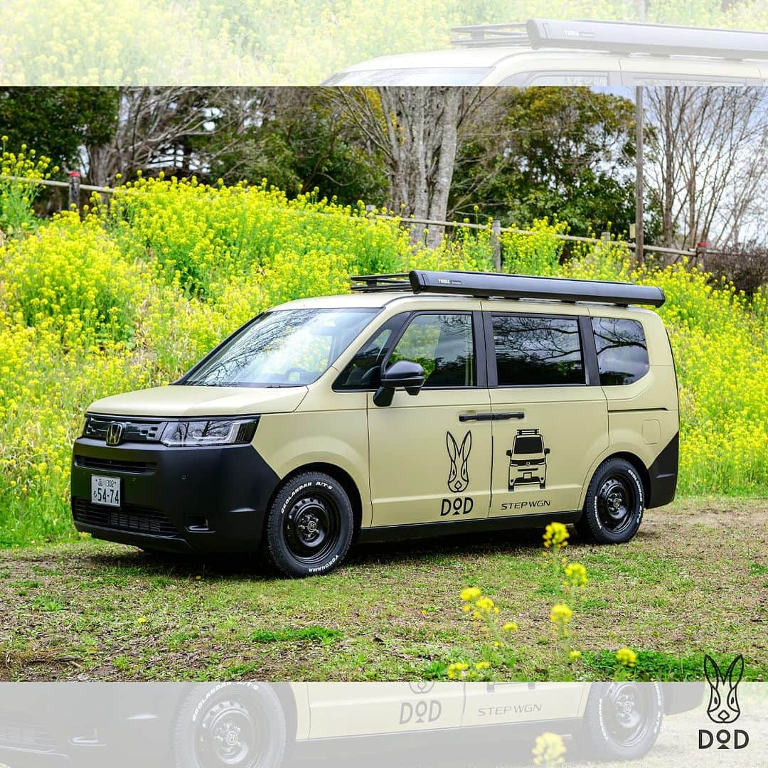 DOPPELGANGER OUTDOORさんのインスタグラム写真 - (DOPPELGANGER OUTDOORInstagram)「. \ ウサップワゴンがトミカになります！/ . 大大大ニューーース！！！ Honda（@hondajp）とのコラボで生まれた、世界に1つだけのDOD監修ステップワゴン #ウサップワゴン 🐰🚘 春のイベントを一緒に周り、各地で大人気だった #ウサップワゴン 🐰🚘 なんとこの度、そんな #ウサップワゴン がトミカとなり2024年に発売することが決定しました！！！ . イベント展示やメディア掲載で話題となり「#ウサップワゴン が欲しい！」とたくさんのご要望をいただいておりましたが、 世界に1つだけの車ということでなかなか実現が難しく.... ただし皆さまや私たちの #ウサップワゴン 愛をなんとか形にすべく、今回トミカとして商品化することとなりました🎉 . 現在絶賛サンプル制作中なのですが、とってもいい感じです🤭 #ウサップワゴン の1番の特徴であるタンカラーのボディがオリジナル感たっぷりで、とってもいい感じに仕上がってきております🤭🤭 なお、当初は車両のラッピングを検討しておりましたが、コラボロゴデザインが大好評だったためトミカもこのデザインのまま進行することとなりました！ . #ウサップワゴン の車両は本日DOD CAMP PARK KYOTO（@dod\_camp\_park_kyoto）にて開催されるキャンプイベント「DOD HOLIDAY!（#Dホリ）」にも登場！ ご来場の方は「これがトミカになるのか～」と妄想を膨らませながら是非記念撮影などを楽しんでください🐰🚘（#ウサップワゴン で投稿してね！） . ※ウサップワゴントミカの詳しい発売時期や販売方法についてはリリース時に改めてお知らせしますので楽しみにお待ちください。 ※投稿画像はイメージです。 . #honda #ステップワゴン #stepwagon #ミニバン #トミカ #ミニカー #オリジナルトミカ #限定トミカ #ファミリーキャンプ #dodホリデー #dホリ #dod #ディーオーディー #outdoor #アウトドア #ソトアソビ #camp #キャンプ #露營 #戶外 #캠핑 #디오디」10月28日 10時00分 - dod.camp