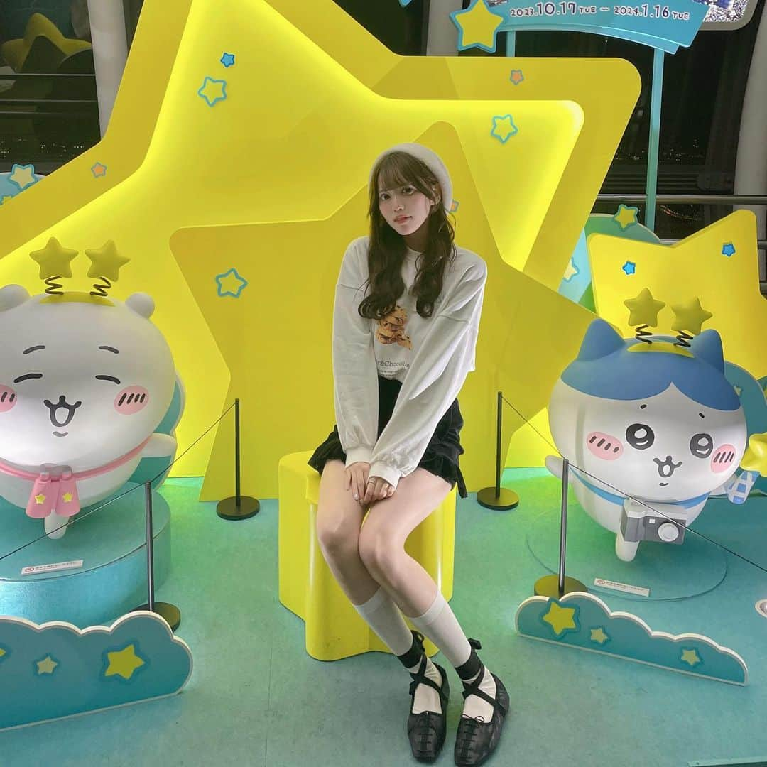 夏目一花のインスタグラム：「ちいかわコラボのスカイツリーに登ってきたー🌟  くるのうさぎ借りて一緒にオタクしてきた笑 初スカイツリーたのしかったな><🫶  #ootd #epine #olivedesolive #merryjenny #東京スカイツリー #ちいかわ #トレーナー #トレーナーコーデ #フレンチガーリー #フレンチガーリーコーデ #ベレー帽 #バレエシューズ #ヘアアレンジ #巻き髪 #量産型ヲタク #冬コーデ #冬服コーデ #冬服 #秋コーデ #秋服コーデ #秋服 #ファッション #韓国ファッション #高身長女子コーデ #高身長コーデ」