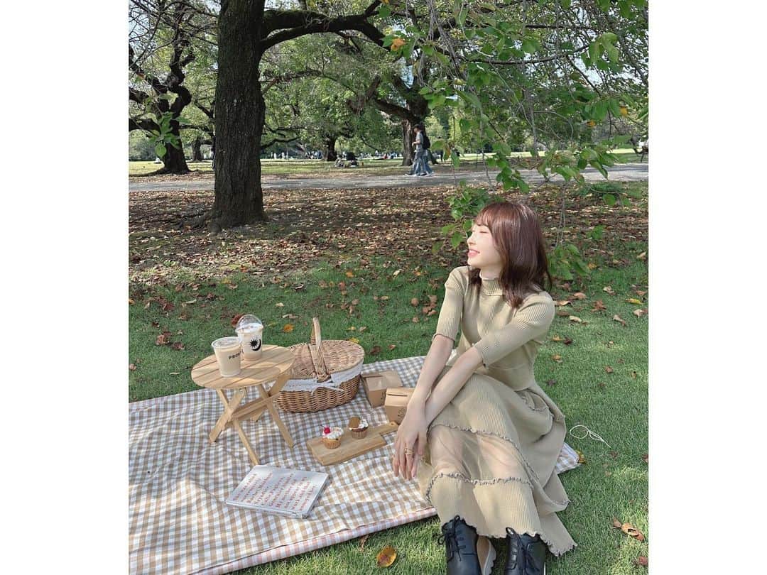 辻野かなみさんのインスタグラム写真 - (辻野かなみInstagram)「#おしゃピク  #ピクニック  #新宿御苑  #秋ピクニック」10月26日 21時52分 - kanami_tsujino_official