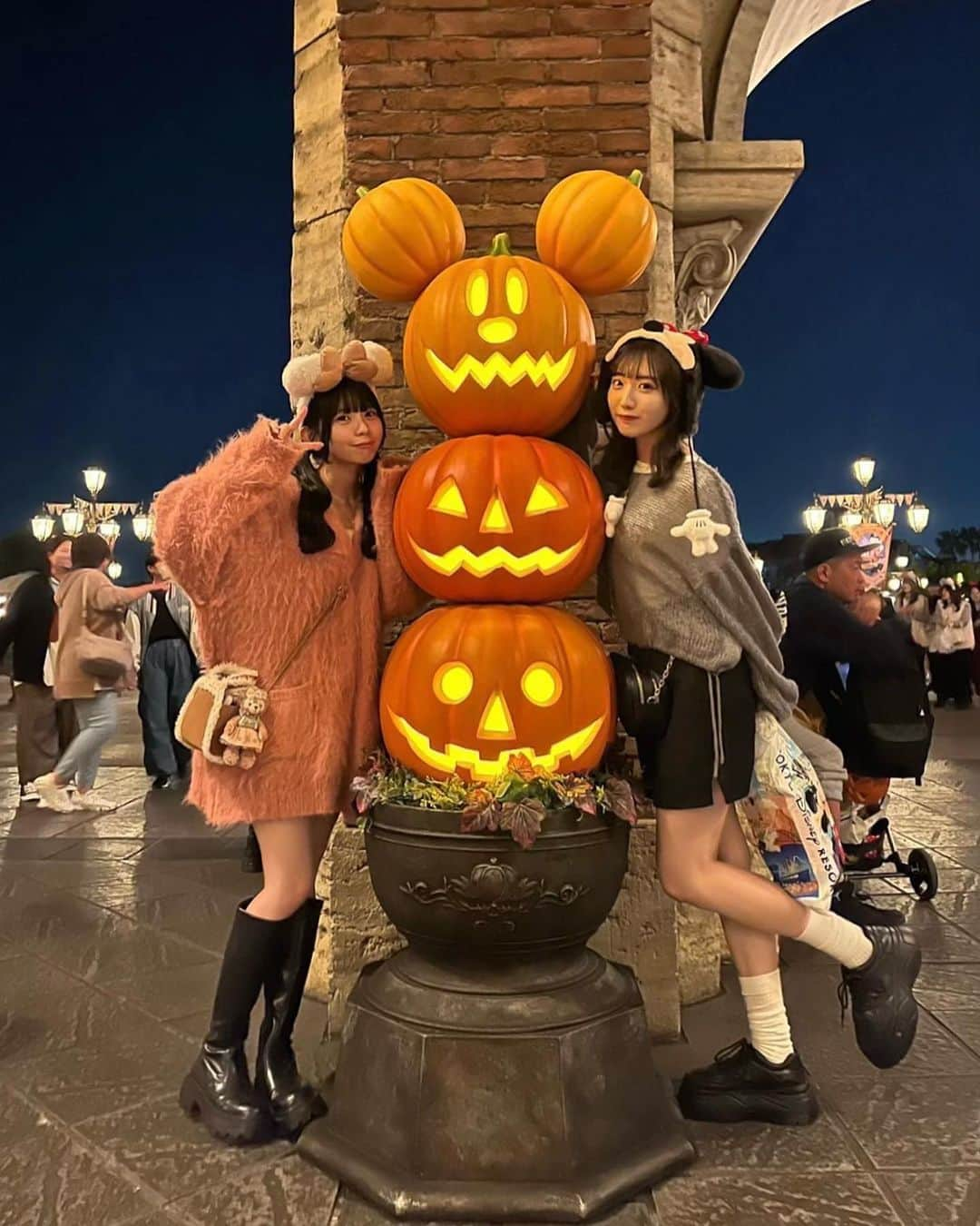 栗原えみるさんのインスタグラム写真 - (栗原えみるInstagram)「えみゆづ💛  #ディズニー  #ディズニーシー  #ディズニーハロウィン  #disney」10月26日 21時53分 - mir_0216