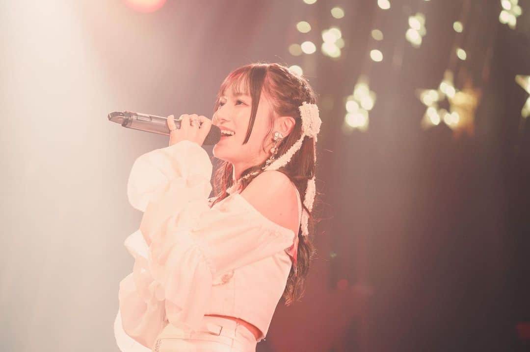 のインスタグラム：「生誕祭ライブ写真📸 三浦菜々子( @miura_nanako )  #白キャン #真っ白なキャンバス #idol #アイドル #アイドルライブ #三浦菜々子」