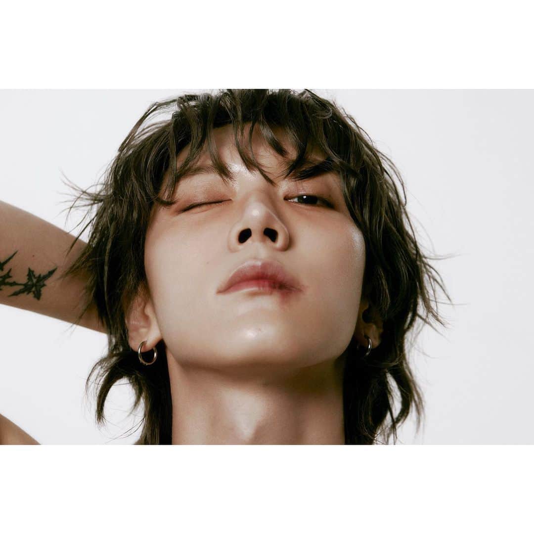 Way Vさんのインスタグラム写真 - (Way VInstagram)「WayV The 2nd Album 'On My Youth' 'Youth Portrait' Teaser Image #TEN #WINWIN  【On My Youth - The 2nd Album】 Digital Album ➫ 2023.11.01 (CST/KST) Physical Album ➫ 2023.11.08 (CST/KST)  #WayV #威神V  #OnMyYouth #遗憾效应 #WayV_OnMyYouth  #WayV_OnMyYouth_遗憾效应  💿Pre-order https://WayV.lnk.to/On_My_Youth」10月26日 22時00分 - wayvofficial