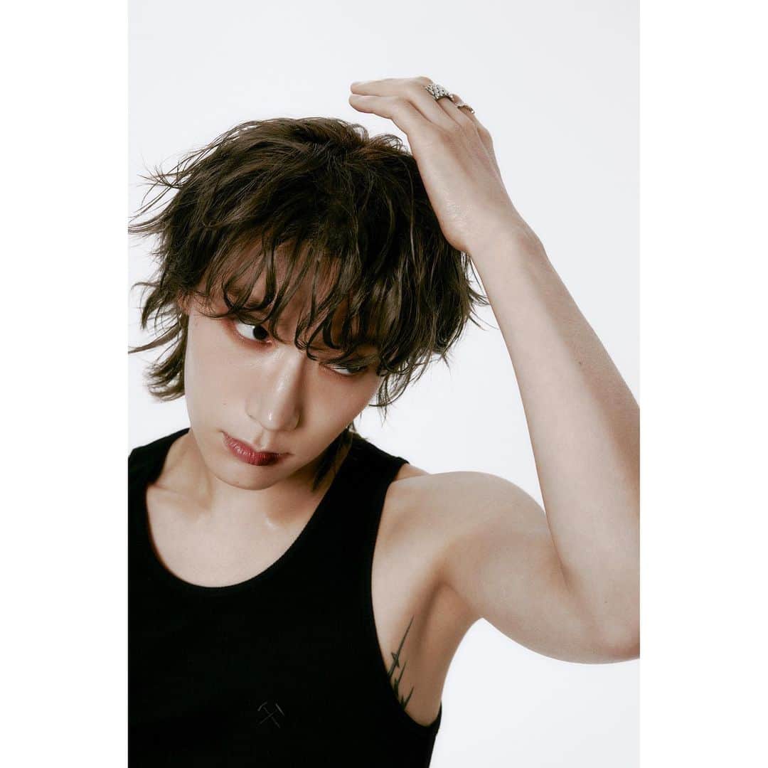 Way Vさんのインスタグラム写真 - (Way VInstagram)「WayV The 2nd Album 'On My Youth' 'Youth Portrait' Teaser Image #TEN #WINWIN  【On My Youth - The 2nd Album】 Digital Album ➫ 2023.11.01 (CST/KST) Physical Album ➫ 2023.11.08 (CST/KST)  #WayV #威神V  #OnMyYouth #遗憾效应 #WayV_OnMyYouth  #WayV_OnMyYouth_遗憾效应  💿Pre-order https://WayV.lnk.to/On_My_Youth」10月26日 22時00分 - wayvofficial