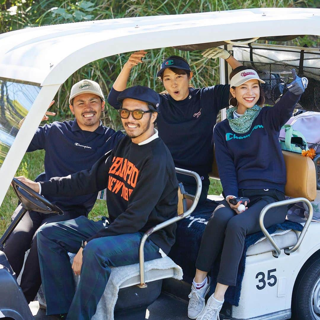 紺野ゆりさんのインスタグラム写真 - (紺野ゆりInstagram)「チャンピオンゴルフCUP🏌️‍♀️✨ に参加してきました☆☆  今回は、狩野舞子ちゃんとペア戦でベストボール形式😆😆 ペアって知ってから今日が楽しみで楽しみで🤭✨✨ 同じ組はＺＯＥくんと村越優汰さん♫  ウェアはみんなスウェットコーデで可愛かった🥰  いっぱい写真、動画あるのでしばらくお付き合いください😝  みんなお揃いのヘッドカバー、名前入りなんです。嬉しい🥹❤ 素敵なプレゼント、企画をありがとうございます🥹✨✨  あー楽しかった(*≧∀≦*)  今回もまたいろんな人とゴルフを通して仲良くなれて嬉しい♫  コンペの結果はまた次の投稿で、、✨  #PR #yurigolf🦋  #championjapan  #golf#golfswing#ゴルフスイング#golfwear#ゴルフ女子#골프#골프스윙#골프여자 #ゴルフウェア #ゴルフコンペ」10月26日 22時08分 - yuri_konno_official