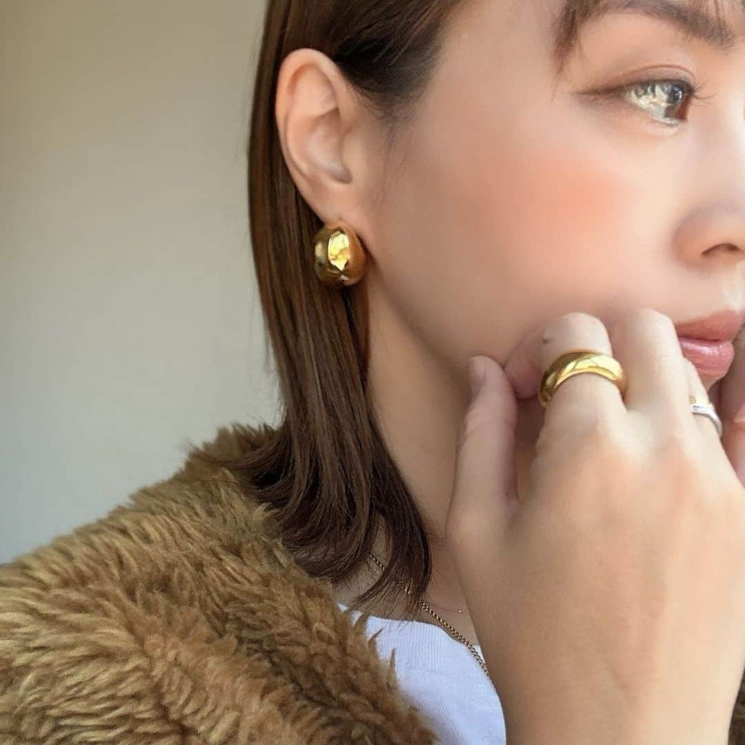 miho.a.nicoさんのインスタグラム写真 - (miho.a.nicoInstagram)「new accessory✨ ・ @enoa__official ✔︎バルーンピアス  ころっとしたシルエットが可愛い♡ サージカルステンレス素材でお風呂、温泉、プールで付けっぱなしOK🙆‍♀️ 汗、水に強いので普段使いにもピッタリ✨  pierce#enoa#エノア @enoa__official  ・ ・ #PR #アクセサリー#accessory#ピアス#pierce#サージカルステンレス#サージカルステンレスピアス#サージカルステンレスアクセサリー」10月26日 22時17分 - miho.a.nico