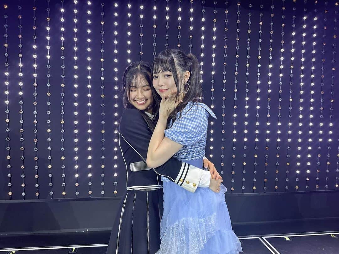 芳野心咲さんのインスタグラム写真 - (芳野心咲Instagram)「𝑯𝒂𝒑𝒑𝒚 𝑮𝒓𝒂𝒅𝒖𝒂𝒕𝒊𝒐𝒏 𝑭𝒖𝒘𝒂  3年間本当にありがとう！卒業おめでとう🌸🎸大好き！3150  Thanks for the awesome 3years! Happy graduation🌸🎸 Love you forever！   #黒田楓和 #idol #アイドル #あいどる #NMB48 #nmb #07line #08line #ootd #oufit #Japan #15歳 #芳野心咲 #卒業 #卒業公演 #大好き #おめでとう #graduation #love」10月26日 22時20分 - misakiyoshino.0113
