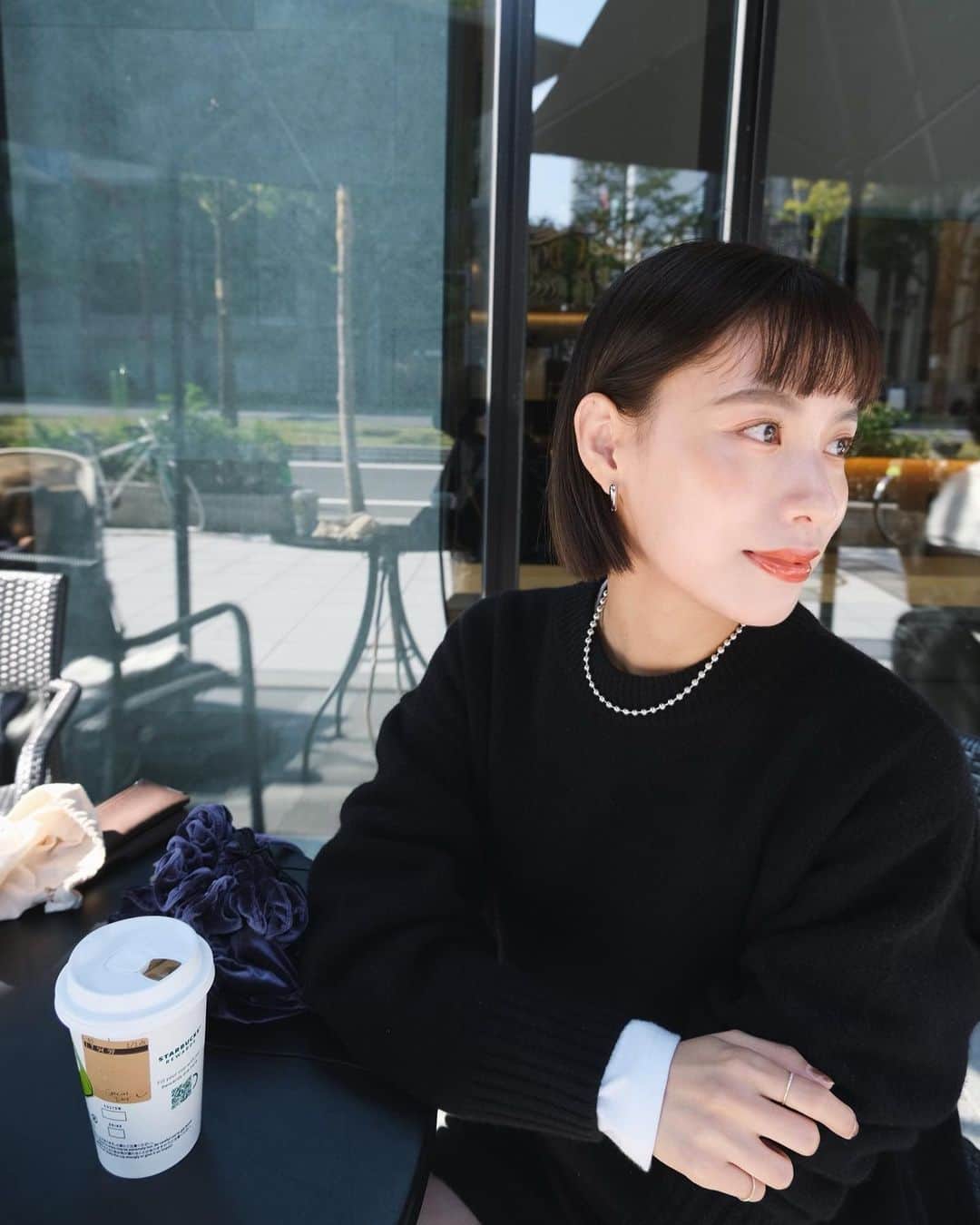 小西翼のインスタグラム：「. ニットの季節になってきた🧶✨ "いいものを長く身につける" 最近お買い物する時は、よく考えて 購入することが多くなりました🙏  このニットは残糸・残布をアップサイクル して作られているのだけど、ニットの素材は 厳選されていてすごく質がいい⭕️  もったいないから始まったモノ作り。 fashionsnapの記事を読んでたら コンセプトも考え方も素敵でした🥺  2023年10月25日(水)～11月7日(火) で阪急梅田１階でRYE TENDERのPOPUP しているのでぜひ、足を運んでみて下さい🧡  @rye_tender #PR#ニット#ootd」