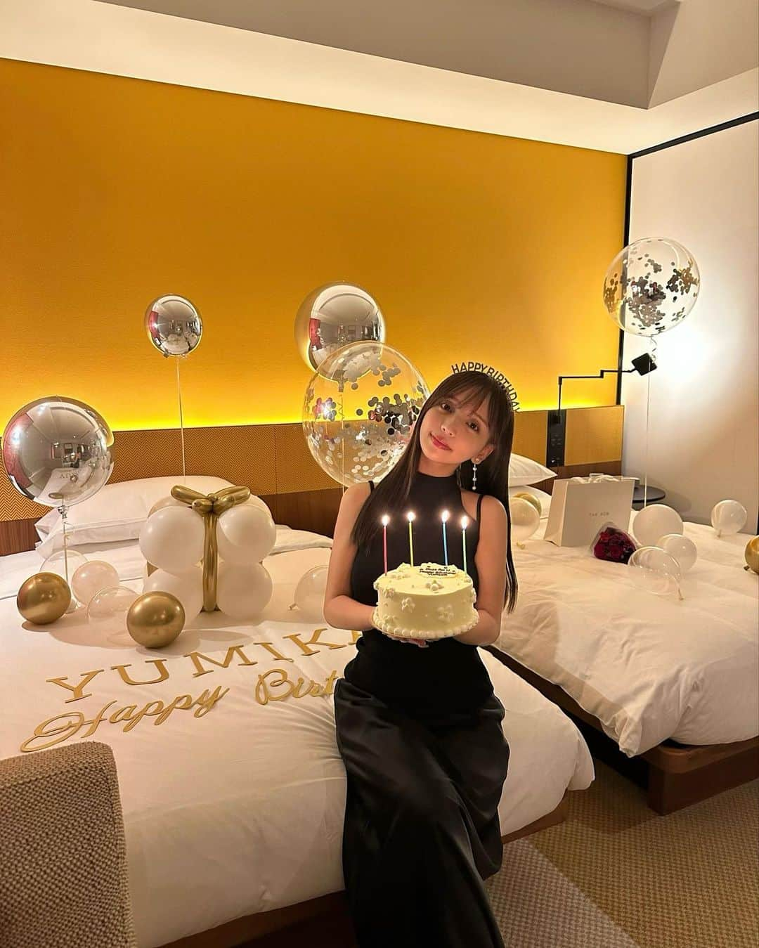 平尾優美花（ゆみちぃ）のインスタグラム：「今日でまたひとつ大人になりました🎂  毎日をがむしゃらに生きていたらいつの間にかこの歳になっていました 今の自分がいちばん、好きです🎈 歳を重ねるのはとても楽しくて幸せだと感じれます  みなさん本当にいつもありがとう☺︎♡」