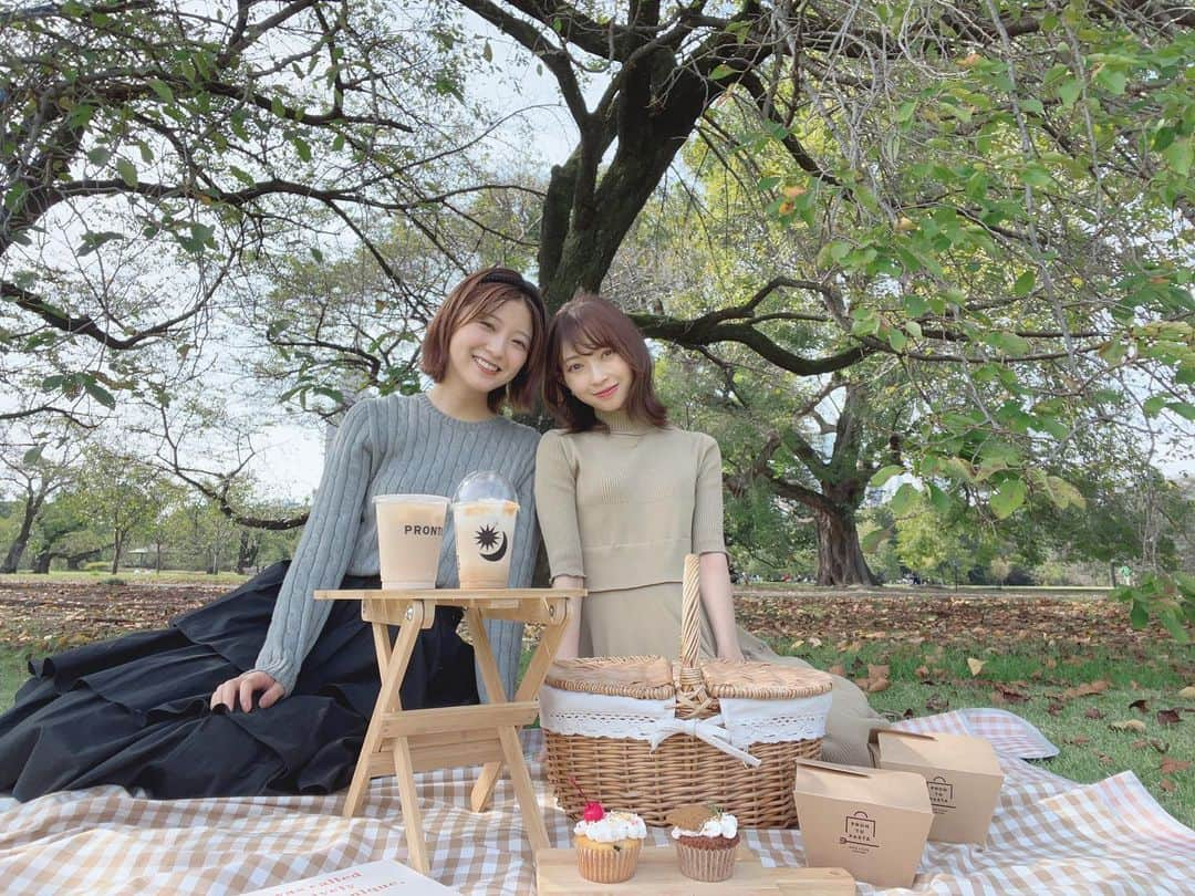 辻野かなみさんのインスタグラム写真 - (辻野かなみInstagram)「❤︎  ⁡ 先日、#工藤美桜 ちゃんと ピクニックしたよ🧁🧺🤍  こういうピクニックしてみたかったから嬉しい☺️ ⁡ みおの可愛さに終始癒されてました🥰 ⁡ 最近は、心地いい気温で過ごしやすい♪ ⁡ #辻野かなみ　#かなみん　 #おしゃピク  #ピクニック  #秋ピクニック #超ときめき宣伝部　#超とき宣 #𝗂𝗇𝗌𝗍𝖺𝗀𝗈𝗈𝖽 #𝗂𝗇𝗌𝗍𝖺𝗅𝗂𝗄𝖾 #𝖿𝗈𝗅𝗅𝗈𝗐𝗆𝖾 #𝗅𝗈𝗏𝖾 #데일리룩　#데일리룩코디　#패션	#오오티디 #데일리　#좋아요　#팔로우」10月26日 22時39分 - kanami_tsujino_official