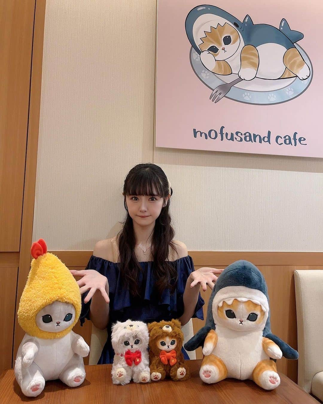 長南舞さんのインスタグラム写真 - (長南舞Instagram)「mofusand展の時に行ったmofusand cafe☕️ 載せてなかったなーと…ちなみにまだあるのでちゃんと載せます🐈🤍  #mofusand展 #mofusand #mofusandcafe #もふさんど #猫 #cat #love #猫好きさんと繋がりたい #猫好き部」10月26日 22時40分 - chonanmai