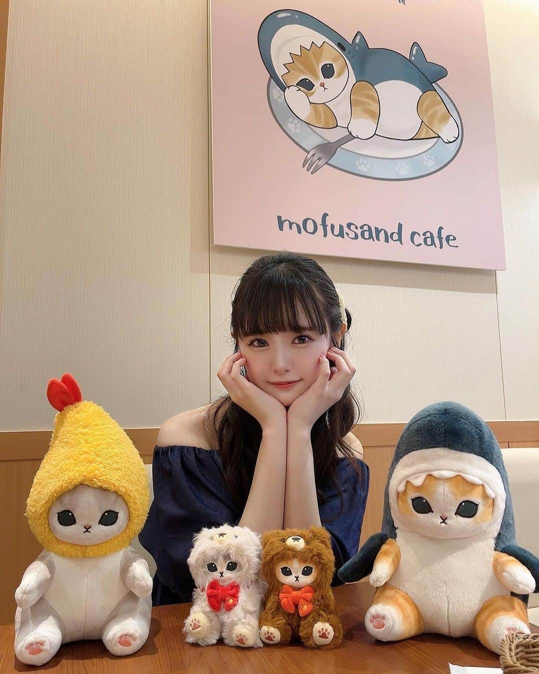 長南舞さんのインスタグラム写真 - (長南舞Instagram)「mofusand展の時に行ったmofusand cafe☕️ 載せてなかったなーと…ちなみにまだあるのでちゃんと載せます🐈🤍  #mofusand展 #mofusand #mofusandcafe #もふさんど #猫 #cat #love #猫好きさんと繋がりたい #猫好き部」10月26日 22時40分 - chonanmai