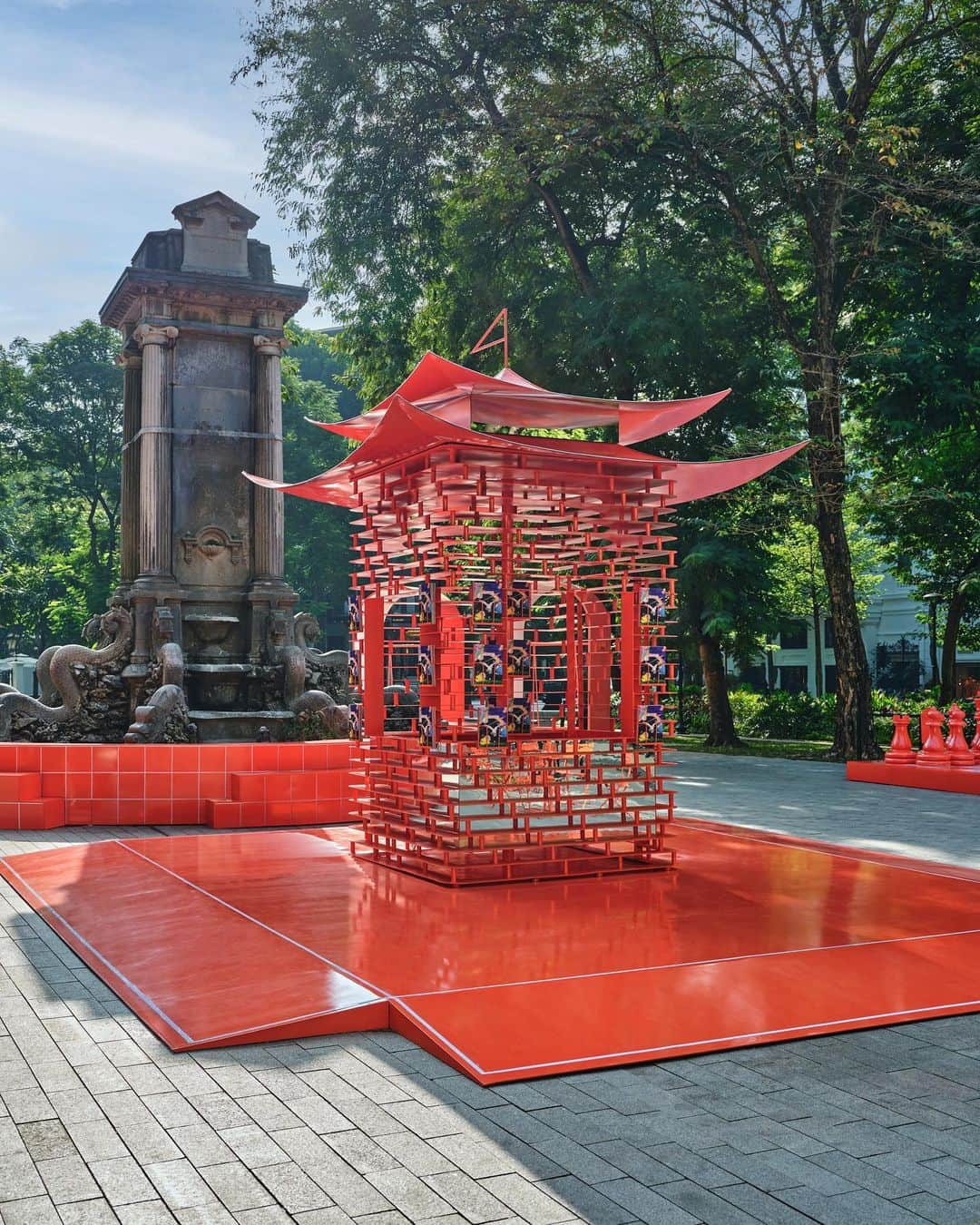 エルメスさんのインスタグラム写真 - (エルメスInstagram)「The Hermès kiosk of Le Monde d’Hermès will be in Hanoi from October 26 to 29.  #HermesKiosk #LeMondeDHermes #Hermes」10月26日 23時13分 - hermes