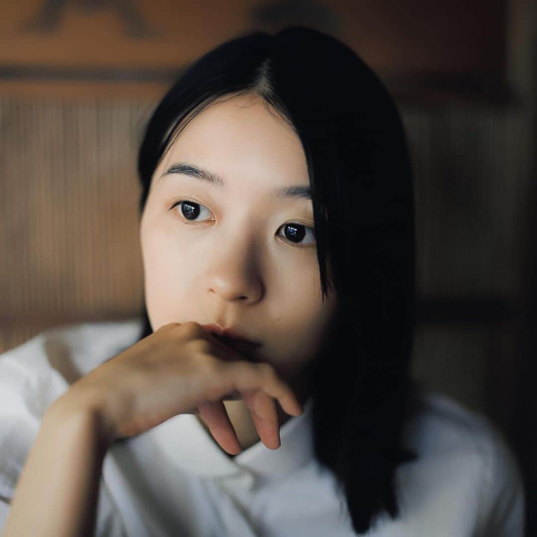 濱田英明のインスタグラム：「@narumi_05, 2023 #pentax67  for COMMERCIAL PHOTO HM @wasico  ST @miwako.tanaka.s」