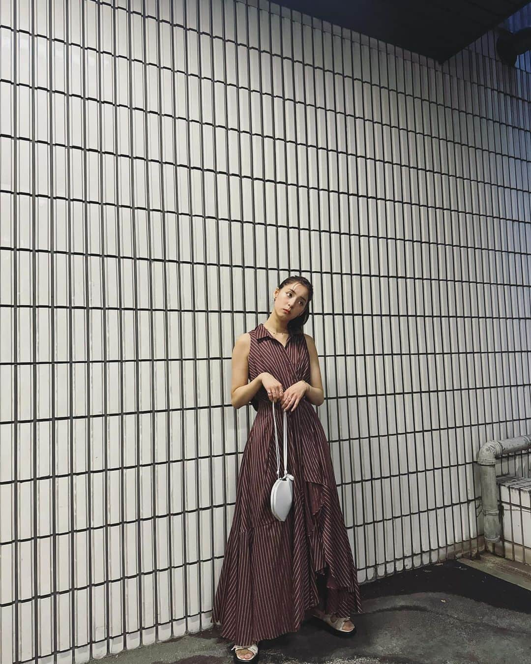 新木優子さんのインスタグラム写真 - (新木優子Instagram)「まだまだ暖かかった時の私服😳  dress : @snidel_official  bag : @maisonalaia  shoes : @elleme   #PR #ootd #fashion」10月26日 23時12分 - yuuuuukko_