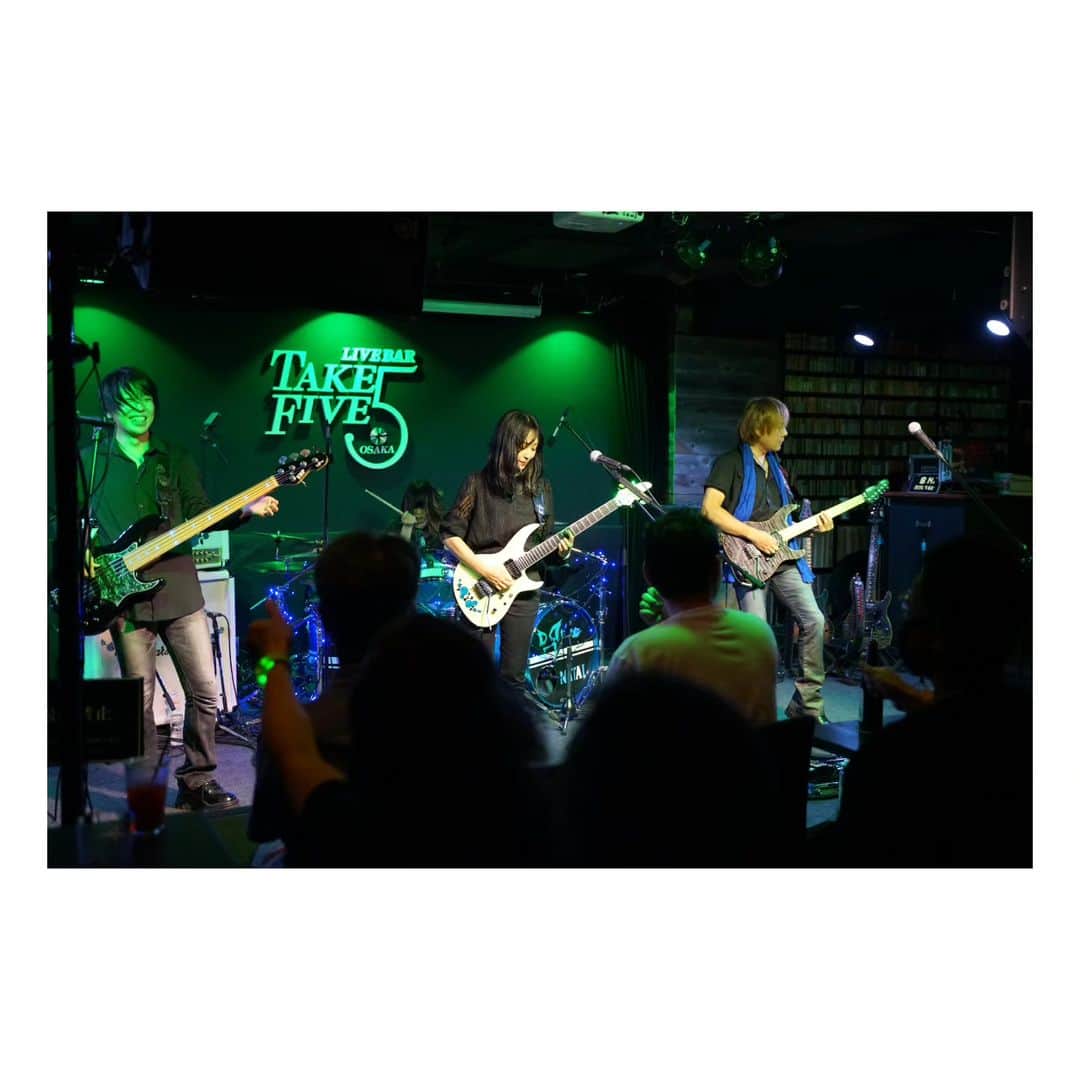 D_Driveのインスタグラム：「【D_Driveライブ情報】  10/28㈯ 新横浜Strage 10/29㈰ 埼玉SHOCK-ONUM 11/3㈮ 難波 S.O.Ra. 11/4㈯ 奈良 ダイヤモンド 11/5㈰ 名古屋 Valentinedrive 11/18㈯ 新宿 クロウダディクラブ 11/19㈰ 新横浜 Strage 11/23㈭ 広島 スマトラタイガー 11/24㈮ 小倉 FUSE 11/25㈯ 福岡 S.O.Ra. 11/26㈰ 尾道 Cat Ch.22  詳細、チケット予約 ddrive-official.com/live  #D_Drive」
