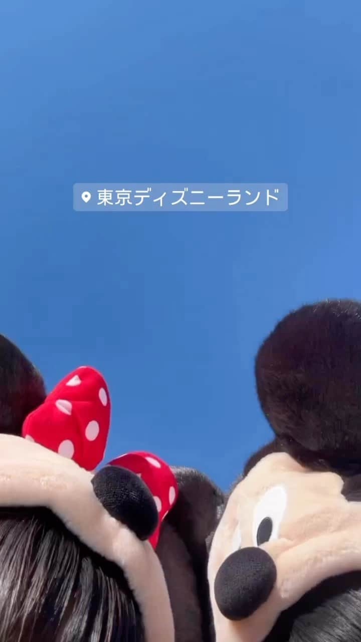 那須川梨々のインスタグラム：「☺︎  ディズニーめーーちゃ楽しかった😆🩷 あとで沢山写真載せるねっ🫶🏻🫶🏻🫶🏻  #disney #tokyodisneyresort #tokyodisneyland #disneyland #land #東京ディズニーリゾート #東京ディズニーランド #ディズニー #ディズニーランド #ランド #ミッキーマウス #ミッキー #ミニーマウス #ミニー #夢の国 #夢の国コーデ #夢と魔法の国 #🐭 #🏰 #40周年 #40周年ディズニー #双子コーデ #おそろいコーデ #xgirl #xgirl_ootd #xgirlコーデ #パーカー #パーカーコーデ #パーカーワンピ #おりりの休日」