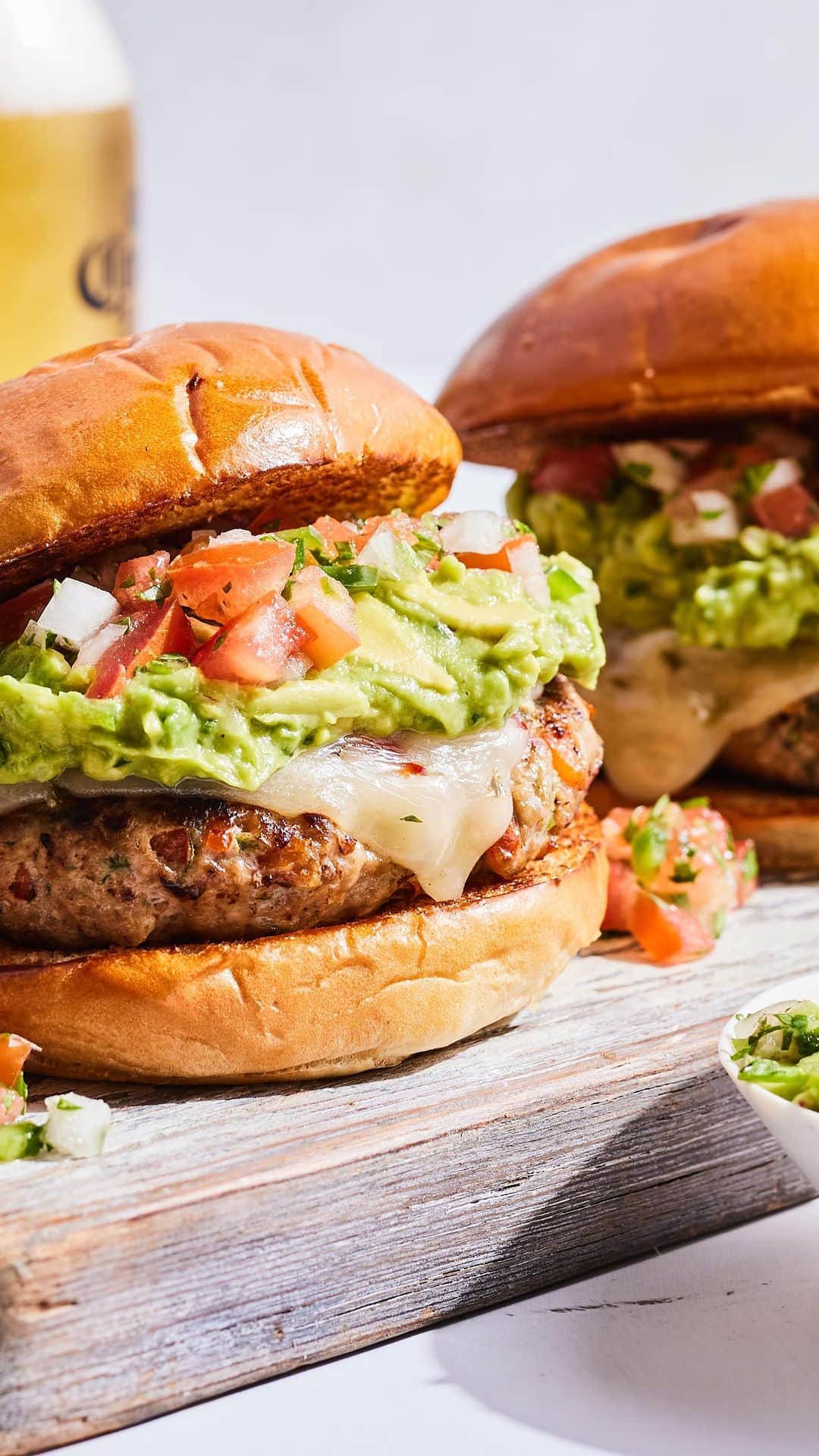 のインスタグラム：「Day 3 and we’re making Chicken Burgers, Pan Roasted Mushrooms and my current favorite salad!   Chicken Burger is from my 2nd cookbook  Crispy Mushroom on my site!  No real recipe for the salad - just chop and whip up your fav vinaigrette」