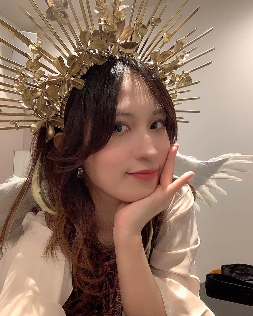 原田ありさのインスタグラム：「🎃配信ありがとうございました！ ね、降臨したでしょ？魂救済されたでしょ？  救われたい方はこちら https://m.youtube.com/live/NPpO2Lx-bao?si=xy8BG5GOUiPbBbG0  更に救われたい方はこちら https://rhythmtrick.theshop.jp  #halloweencostume #halloweencosplay #Goddess」