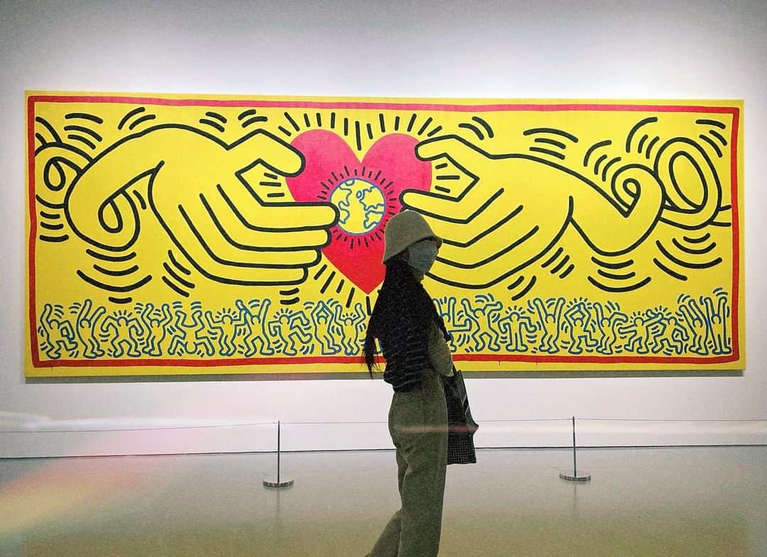 ソン・ダウンさんのインスタグラム写真 - (ソン・ダウンInstagram)「#keithharing 11/5까지 전시해요🤍」10月26日 23時45分 - da.eun.da.eun