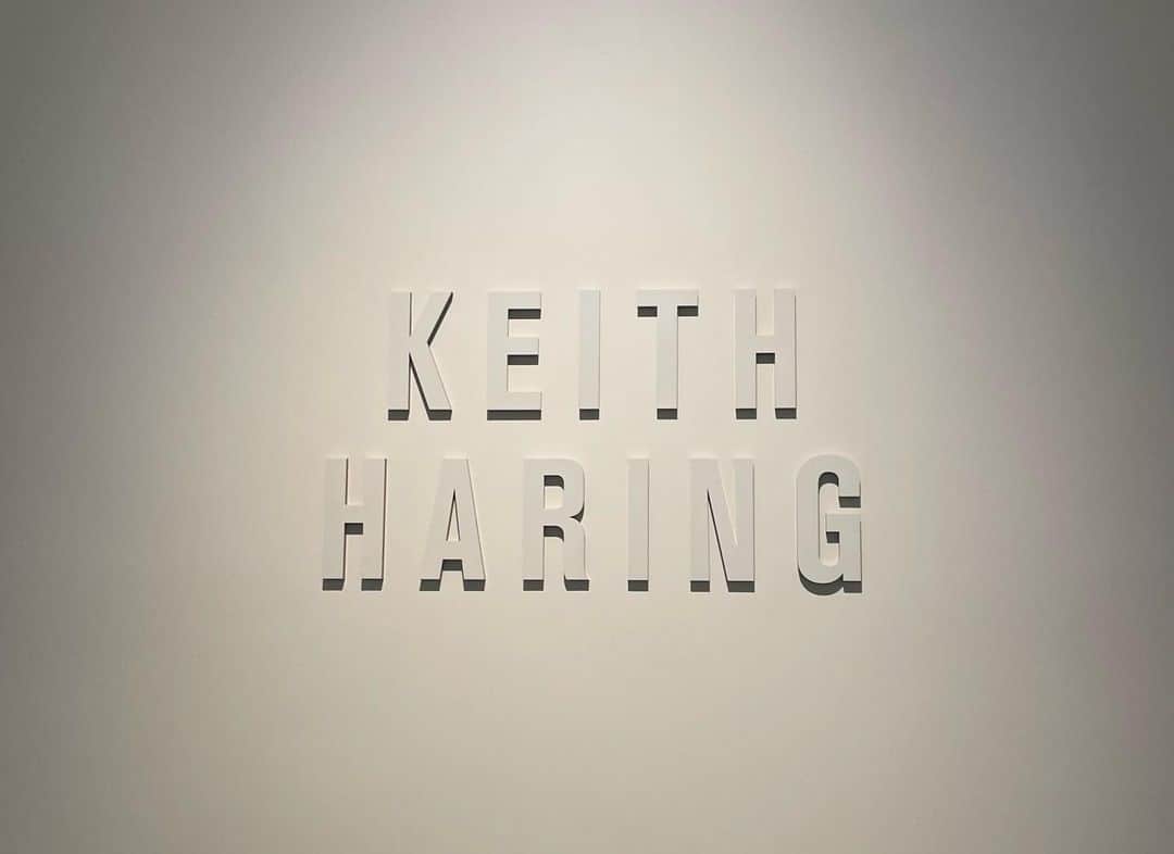 ソン・ダウンさんのインスタグラム写真 - (ソン・ダウンInstagram)「#keithharing 11/5까지 전시해요🤍」10月26日 23時45分 - da.eun.da.eun